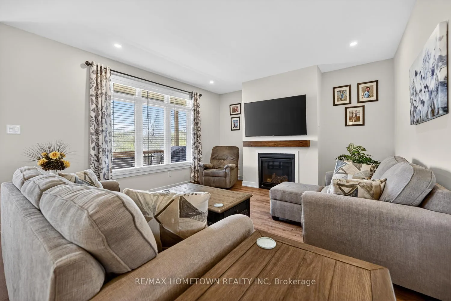 Photo 18 of 1253 Potter Drive, Brockville — HOMEH