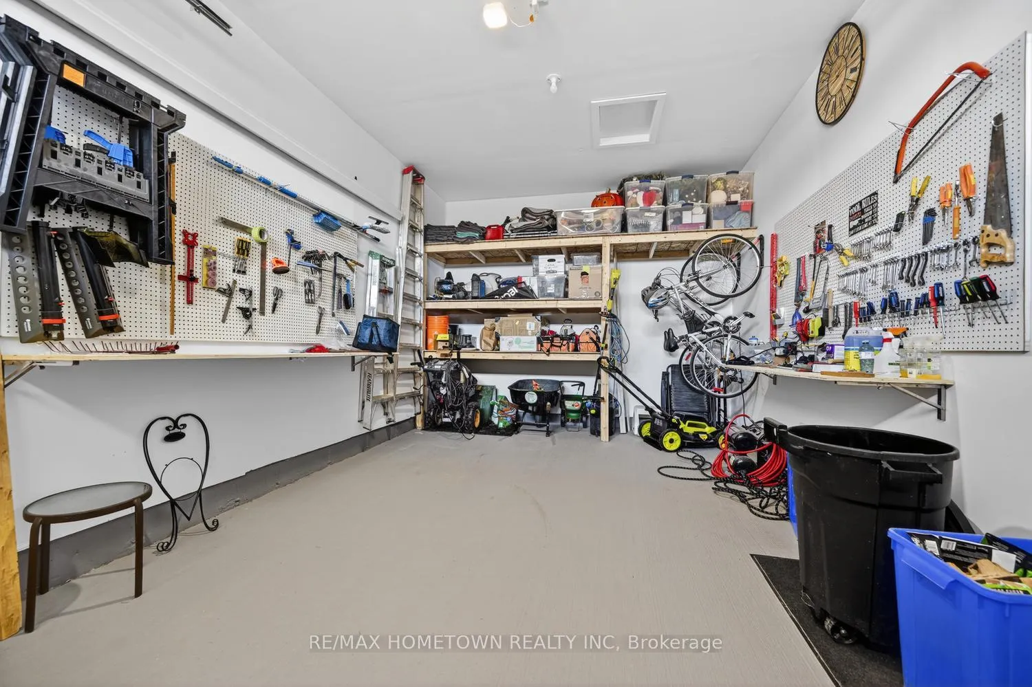 Photo 31 of 1253 Potter Drive, Brockville — HOMEH