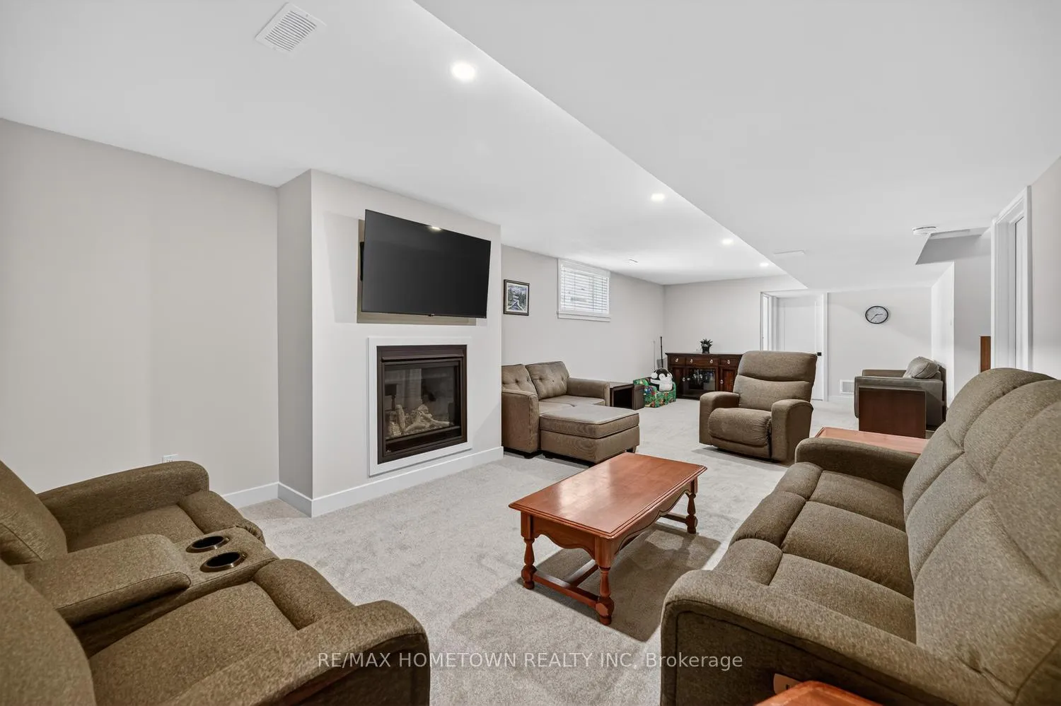 Photo 49 of 1253 Potter Drive, Brockville — HOMEH