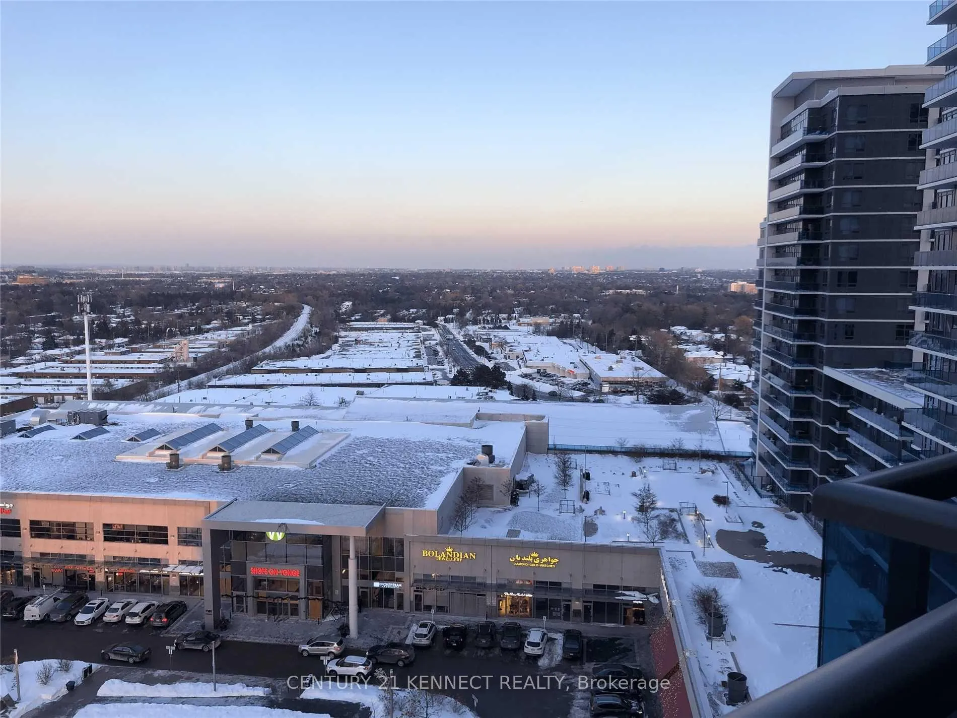 Photo 12 of Unit 1103, 7171 Yonge Street, Markham, Grandview — HOMEH