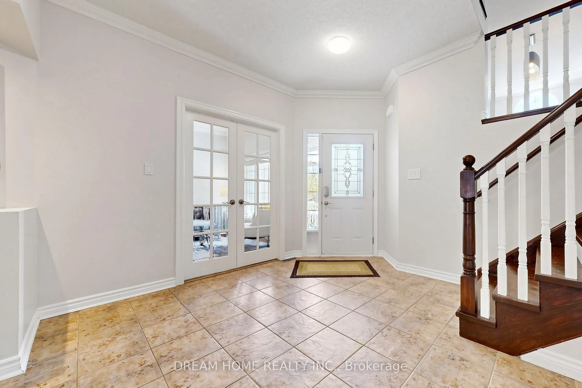 Photo 2 of 1342 Corm Street, Innisfil, Alcona — HOMEH