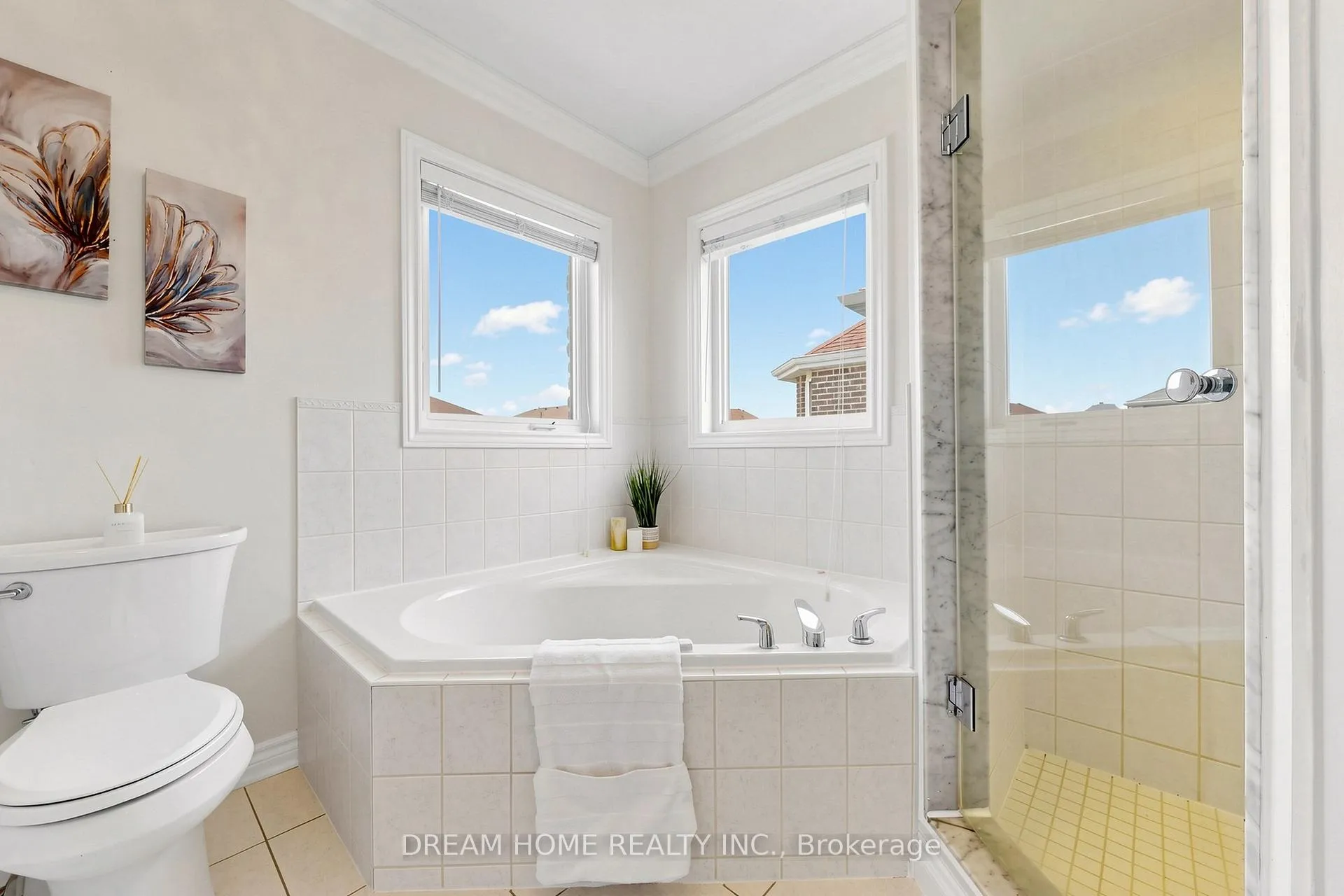 Photo 23 of 1342 Corm Street, Innisfil, Alcona — HOMEH