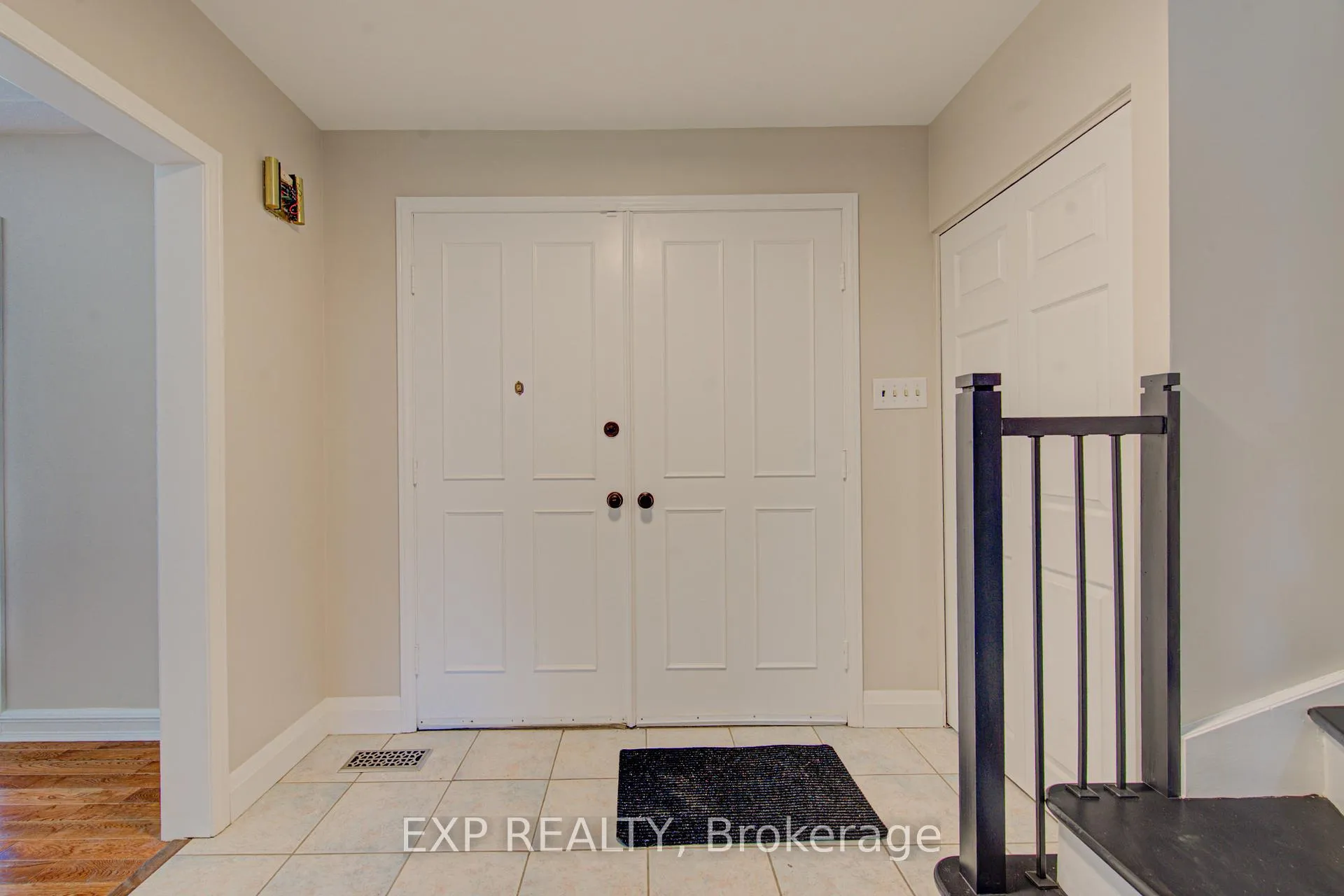 Photo 5 of 144 Shuh Avenue, Kitchener — HOMEH
