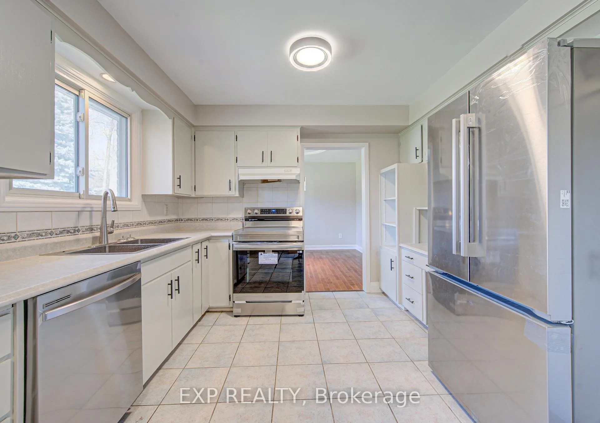 Photo 11 of 144 Shuh Avenue, Kitchener — HOMEH