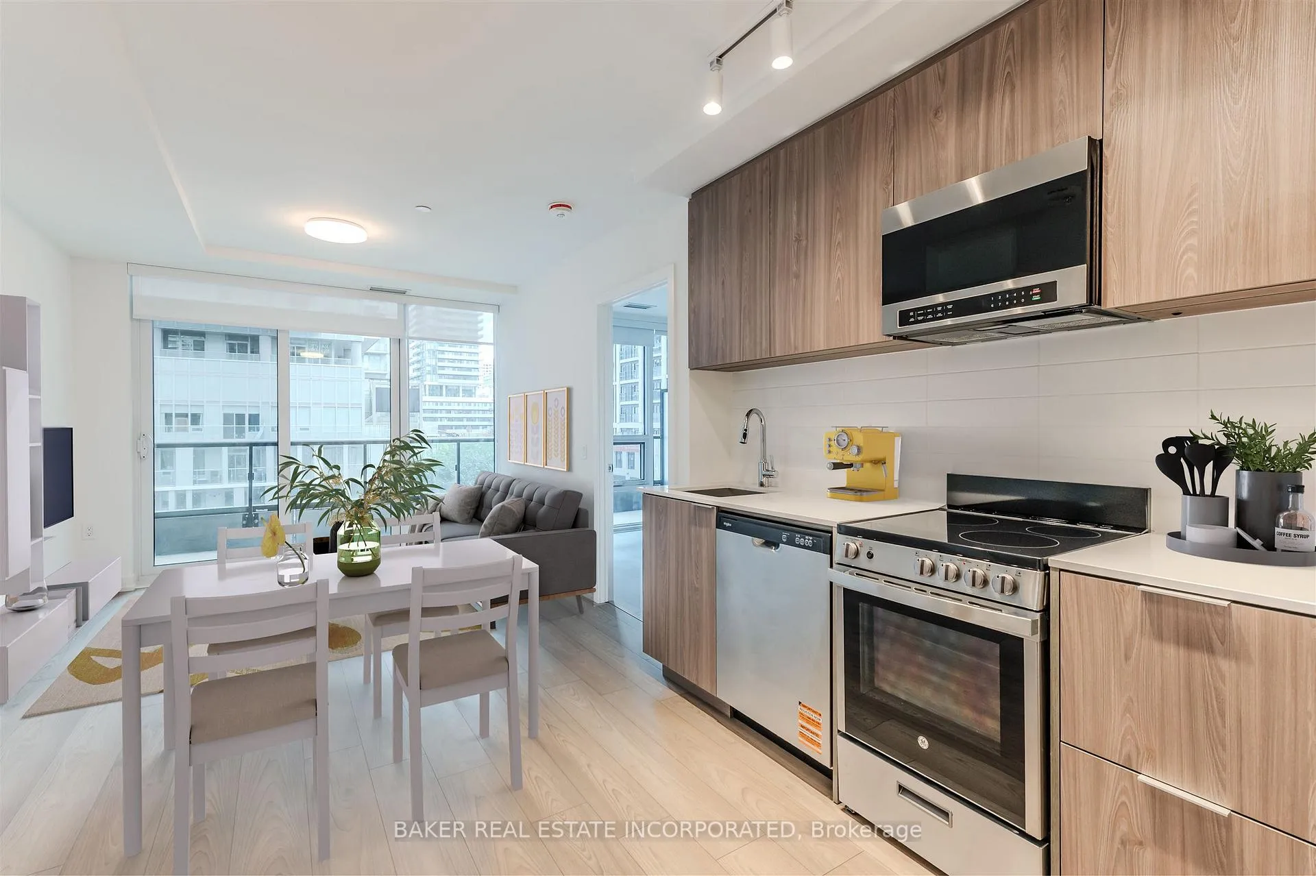Photo 1 of Unit 202, 223 Redpath Avenue, Toronto, Mount Pleasant West — HOMEH