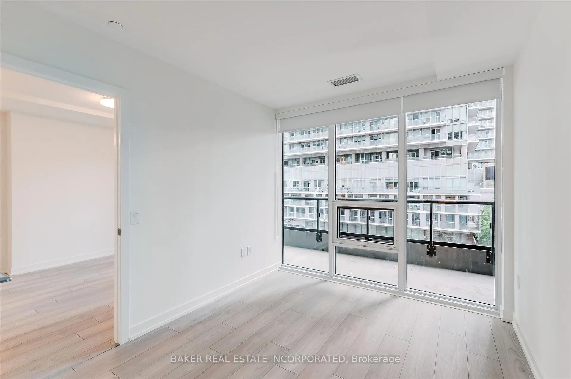 Photo 3 of Unit 202, 223 Redpath Avenue, Toronto, Mount Pleasant West — HOMEH