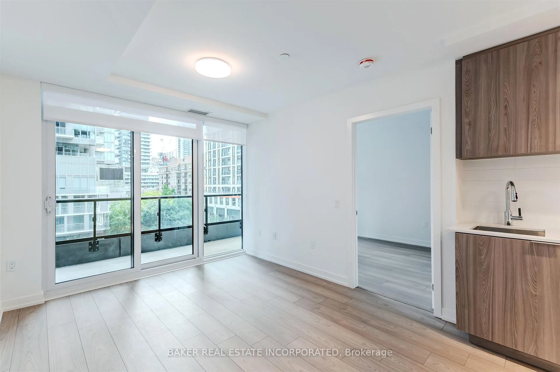 Photo 6 of Unit 202, 223 Redpath Avenue, Toronto, Mount Pleasant West — HOMEH