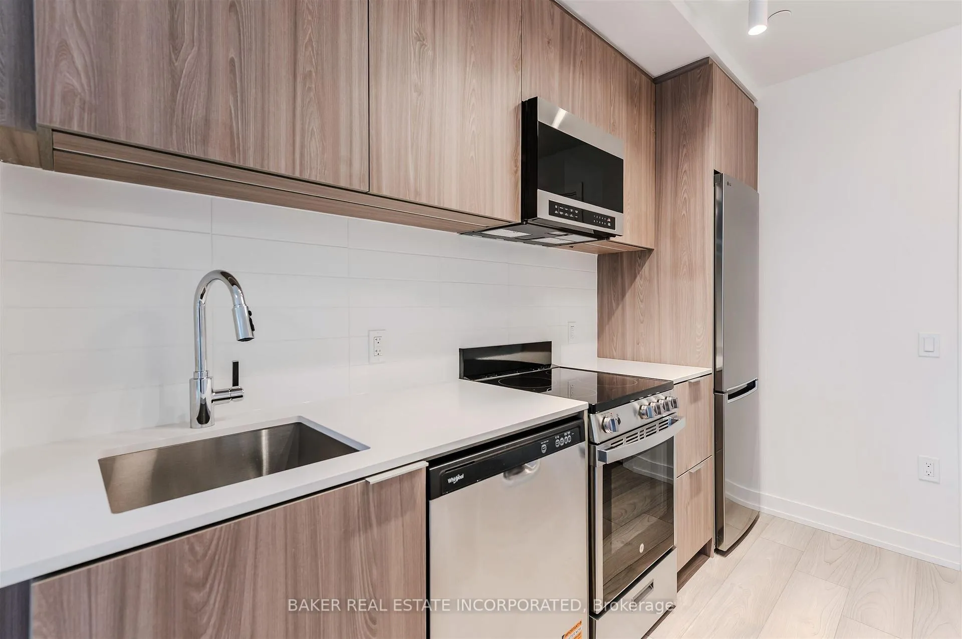 Photo 8 of Unit 202, 223 Redpath Avenue, Toronto, Mount Pleasant West — HOMEH