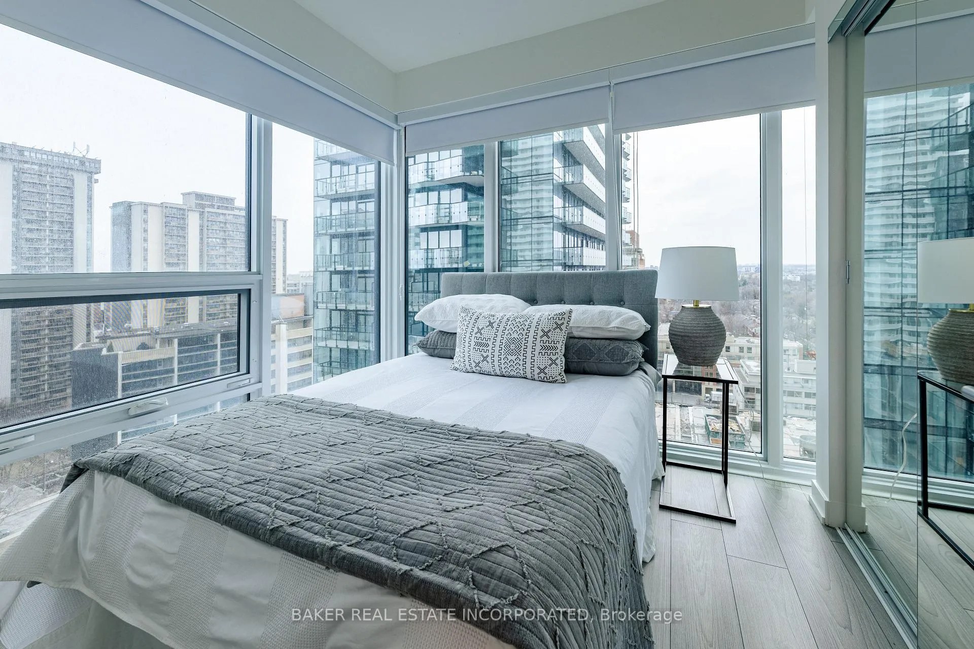 Photo 7 of Unit 3710, 223 Redpath Avenue, Toronto, Mount Pleasant West — HOMEH