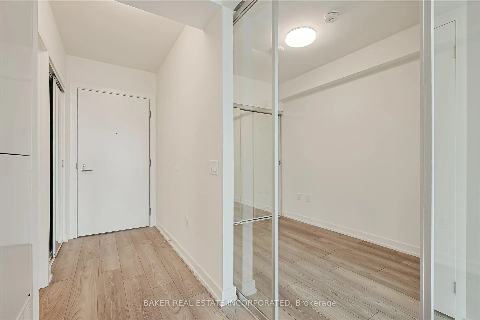 Photo 2 of Unit 3005, 223 Redpath Avenue, Toronto, Mount Pleasant West — HOMEH