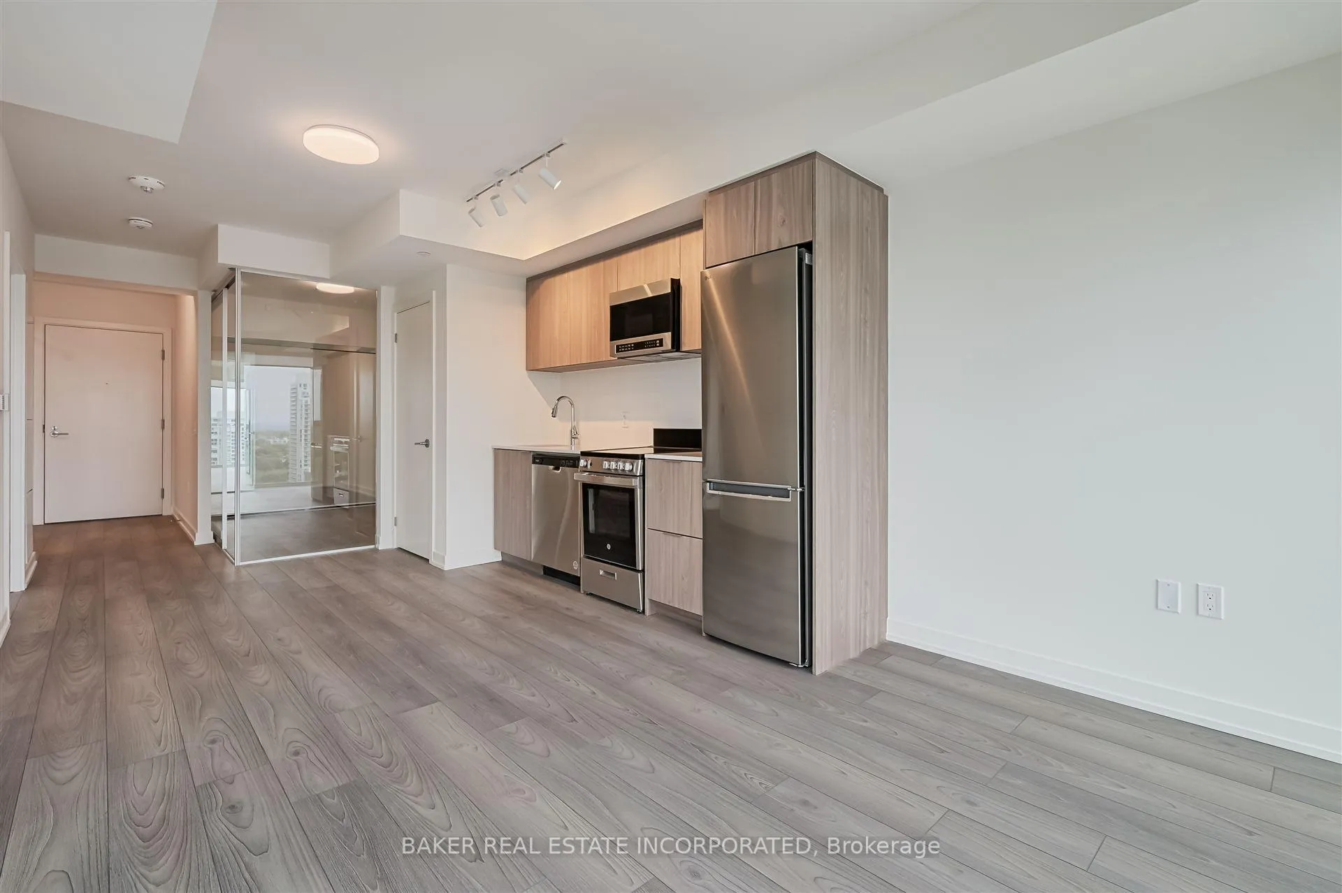 Photo 5 of Unit 3005, 223 Redpath Avenue, Toronto, Mount Pleasant West — HOMEH