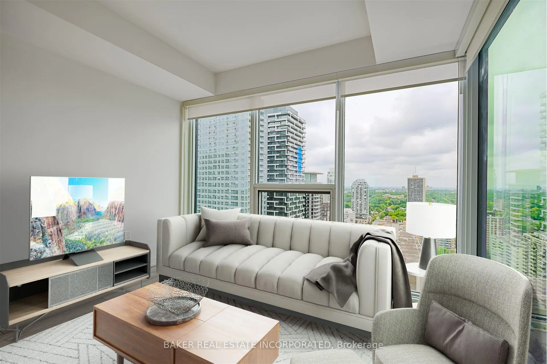 Photo 8 of Unit 3005, 223 Redpath Avenue, Toronto, Mount Pleasant West — HOMEH