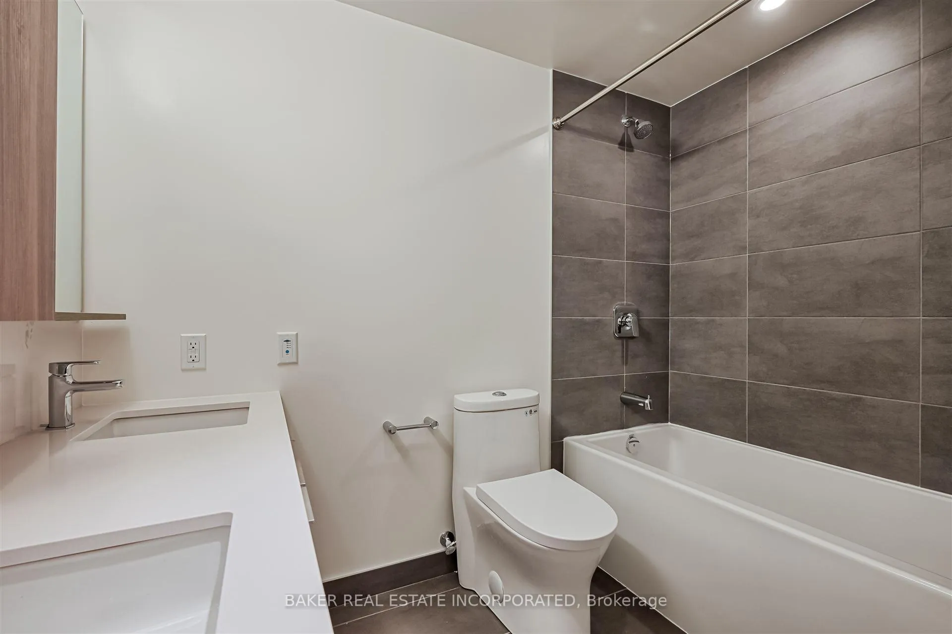 Photo 12 of Unit 3005, 223 Redpath Avenue, Toronto, Mount Pleasant West — HOMEH