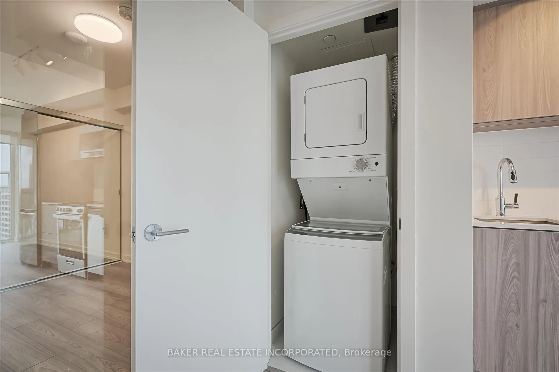Photo 13 of Unit 3005, 223 Redpath Avenue, Toronto, Mount Pleasant West — HOMEH