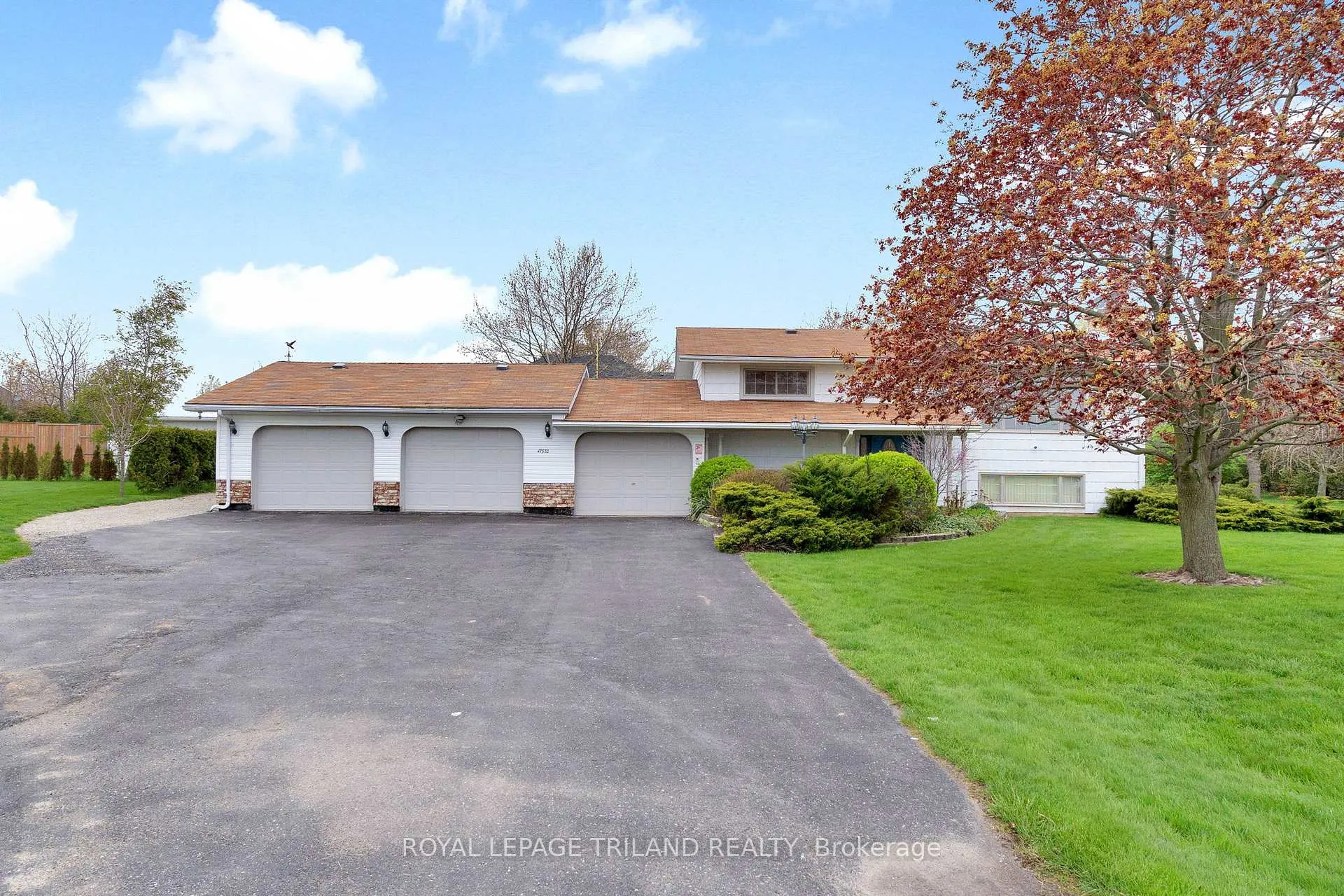Photo 2 of 47932 College Line, Malahide, Rural Malahide — HOMEH
