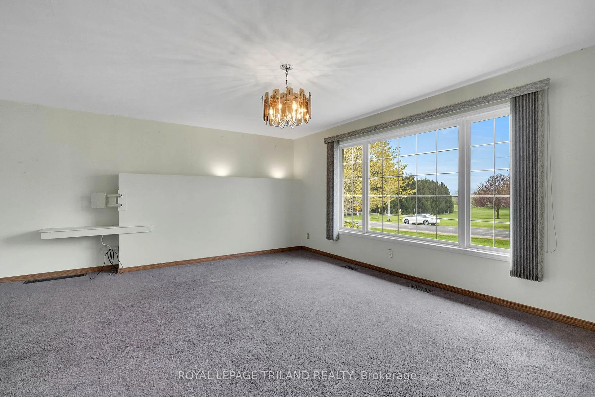 Photo 5 of 47932 College Line, Malahide, Rural Malahide — HOMEH