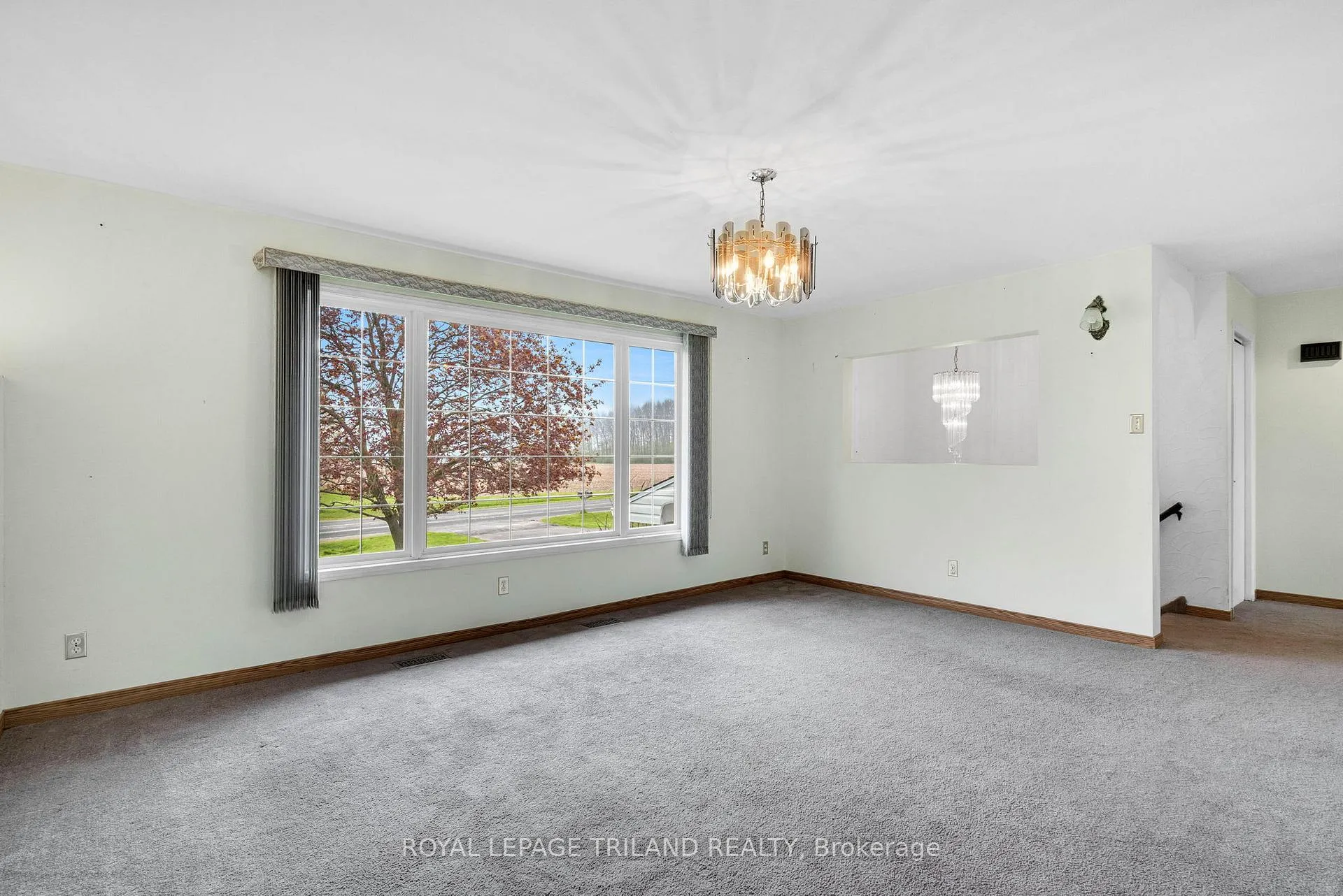Photo 8 of 47932 College Line, Malahide, Rural Malahide — HOMEH
