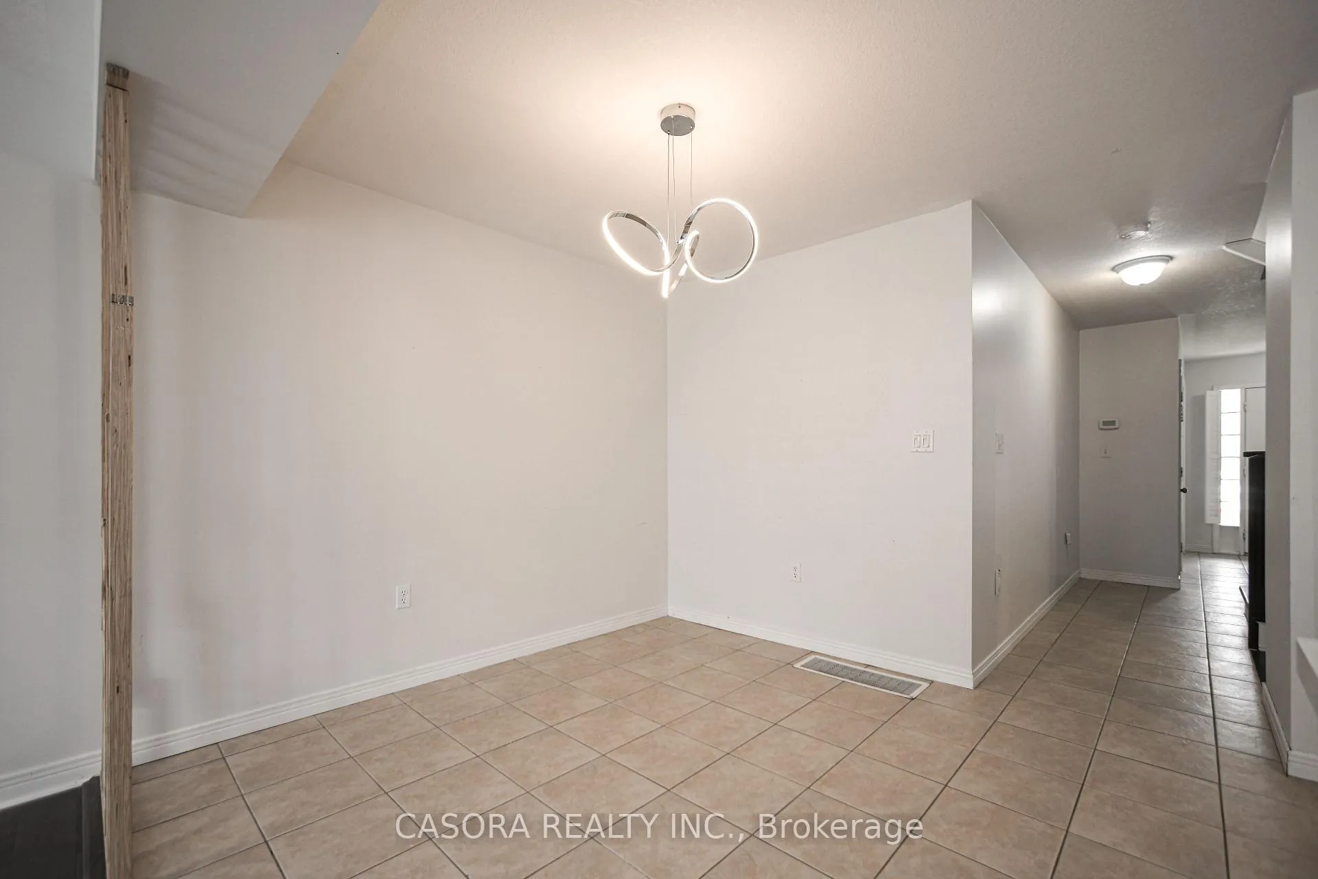 Photo 12 of 33 Hannon Crescent, Hamilton, Rural Glanbrook — HOMEH
