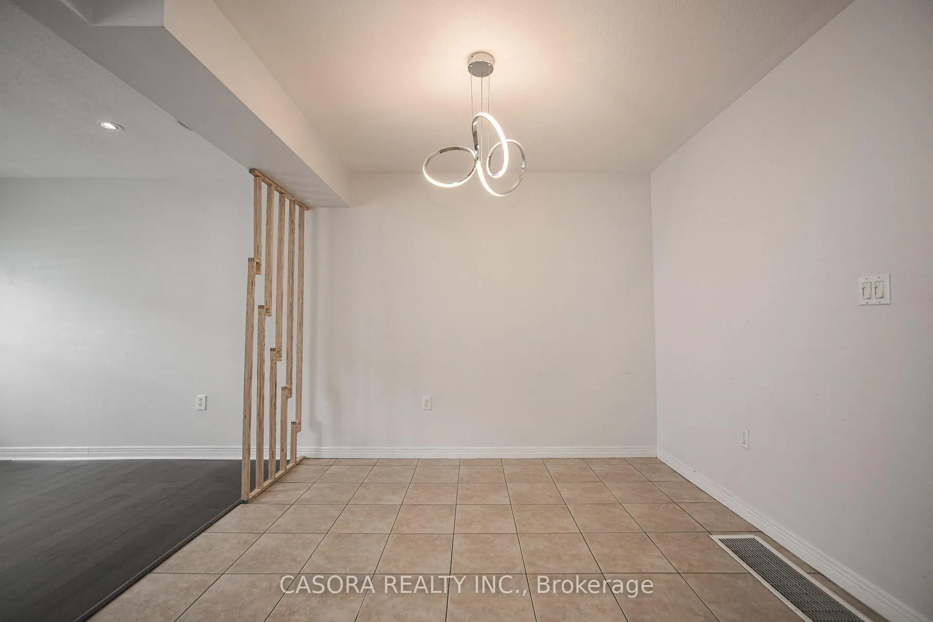 Photo 15 of 33 Hannon Crescent, Hamilton, Rural Glanbrook — HOMEH