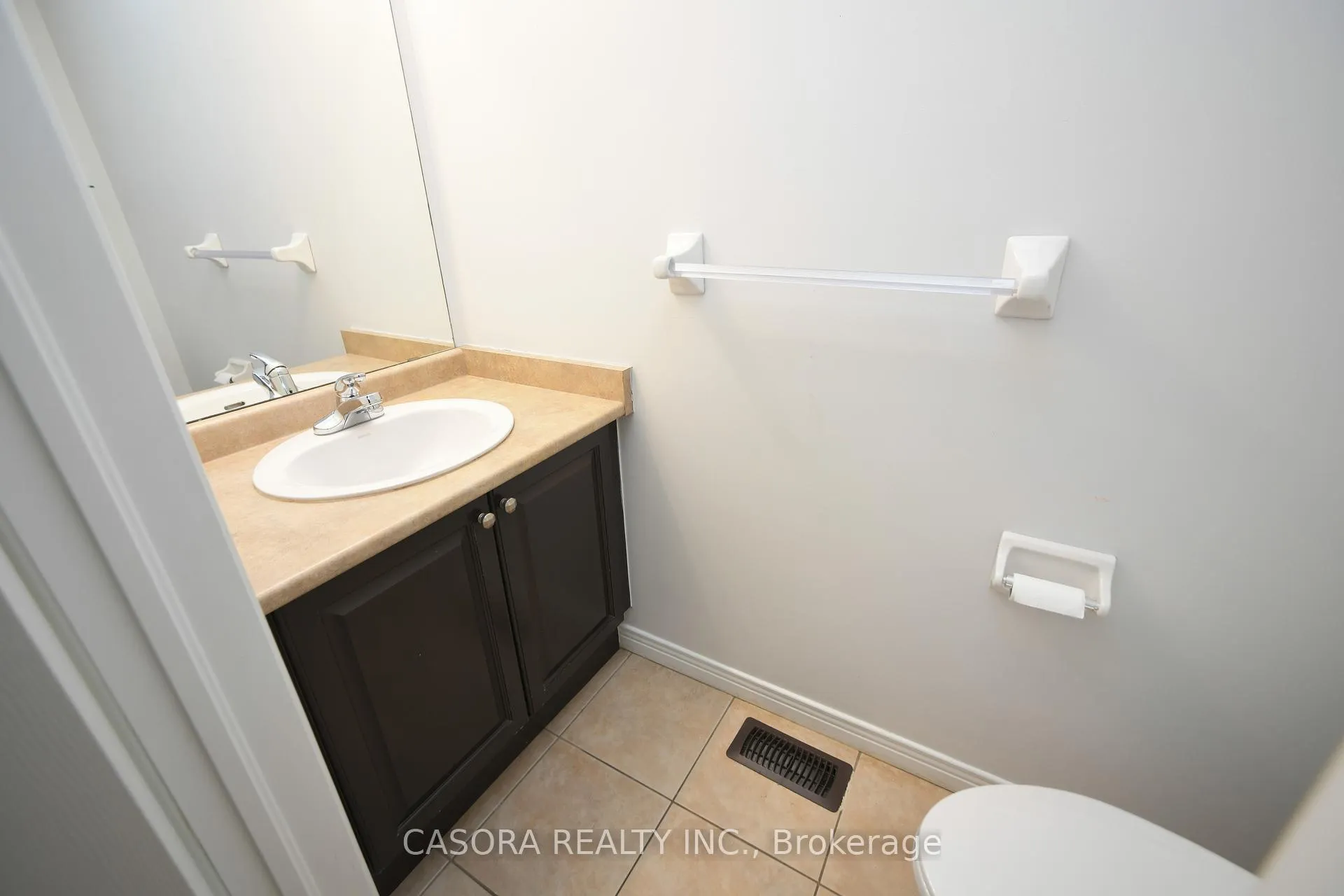 Photo 17 of 33 Hannon Crescent, Hamilton, Rural Glanbrook — HOMEH
