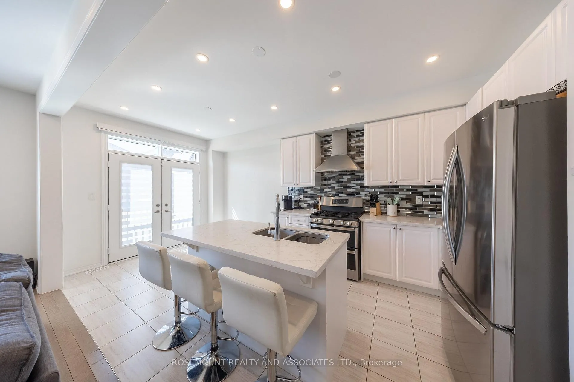Photo 18 of 3 Priory Drive, Whitby, Rural Whitby — HOMEH