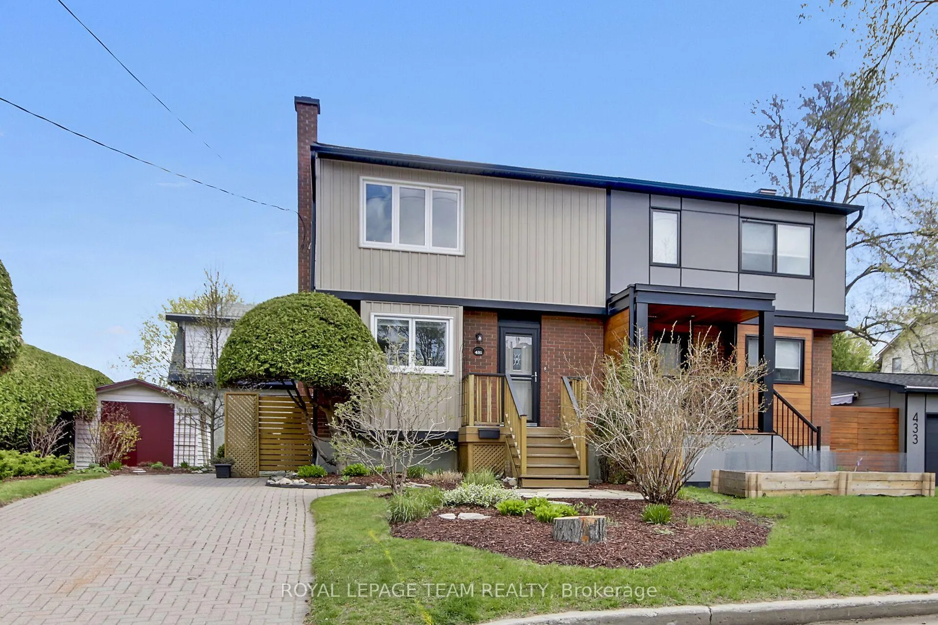 Photo 2 of 431 Roosevelt Avenue, Ottawa, McKellar/Highland — HOMEH