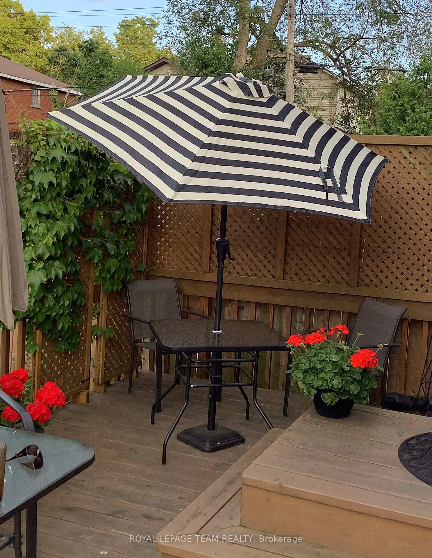 Photo 23 of 431 Roosevelt Avenue, Ottawa, McKellar/Highland — HOMEH