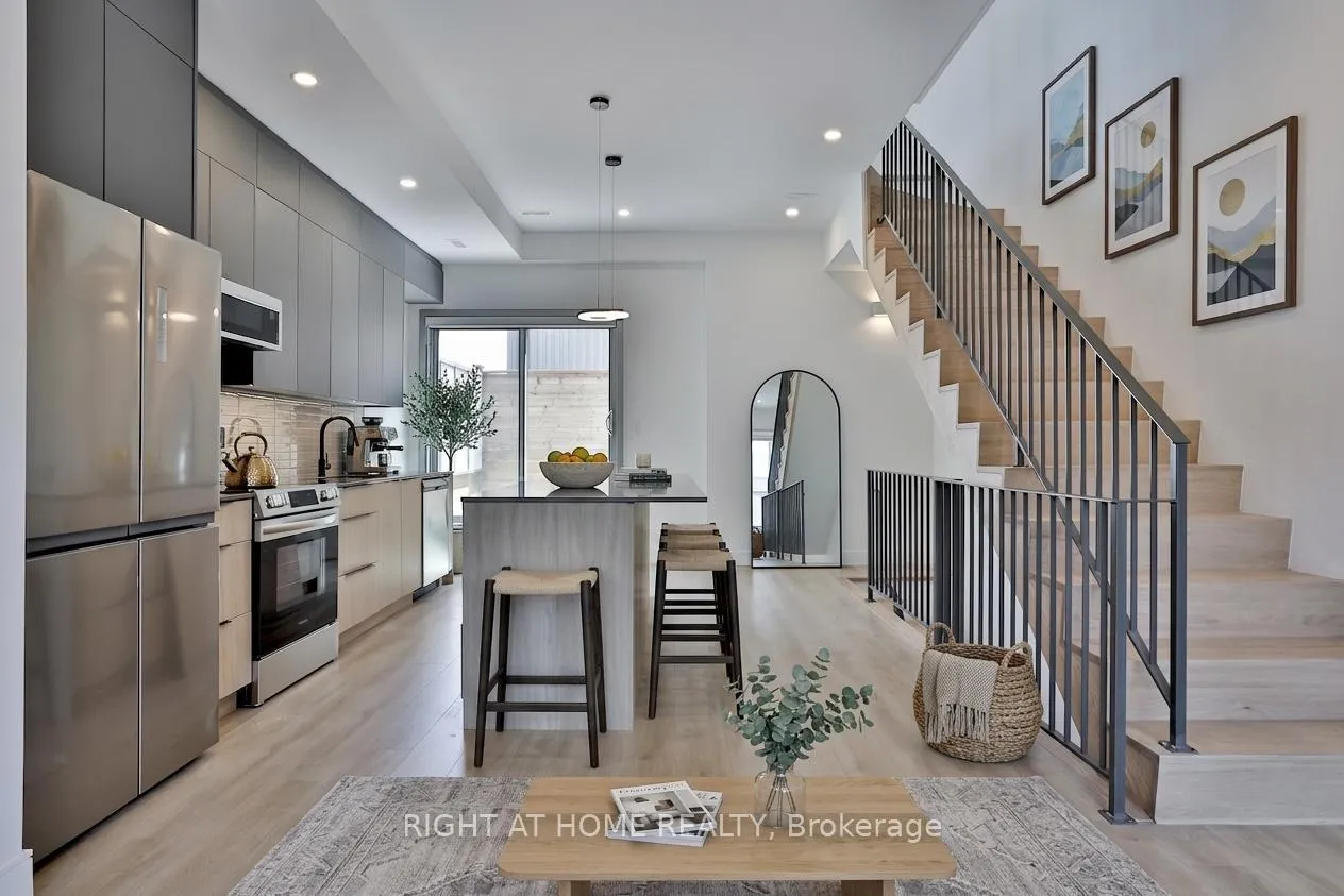 Photo 4 of Unit Unit 4, 1169 Davenport Road, Toronto, Wychwood — HOMEH