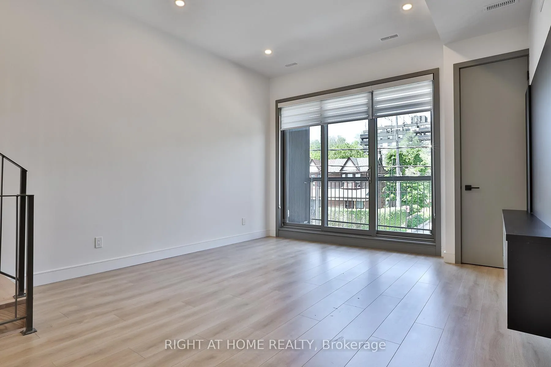 Photo 8 of Unit Unit 4, 1169 Davenport Road, Toronto, Wychwood — HOMEH