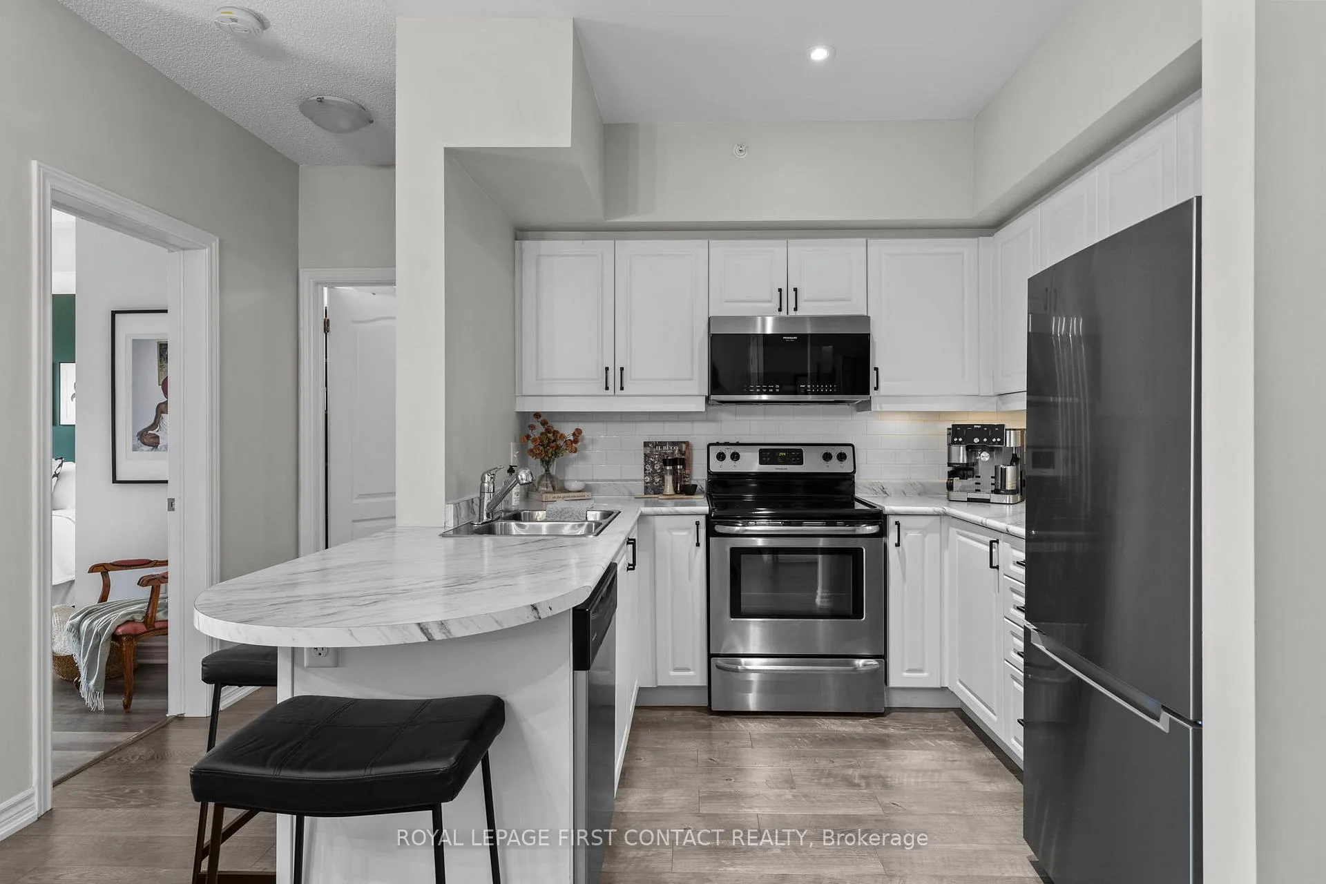 Photo 13 of Unit 309, 42 Ferndale Drive S, Barrie, Ardagh — HOMEH