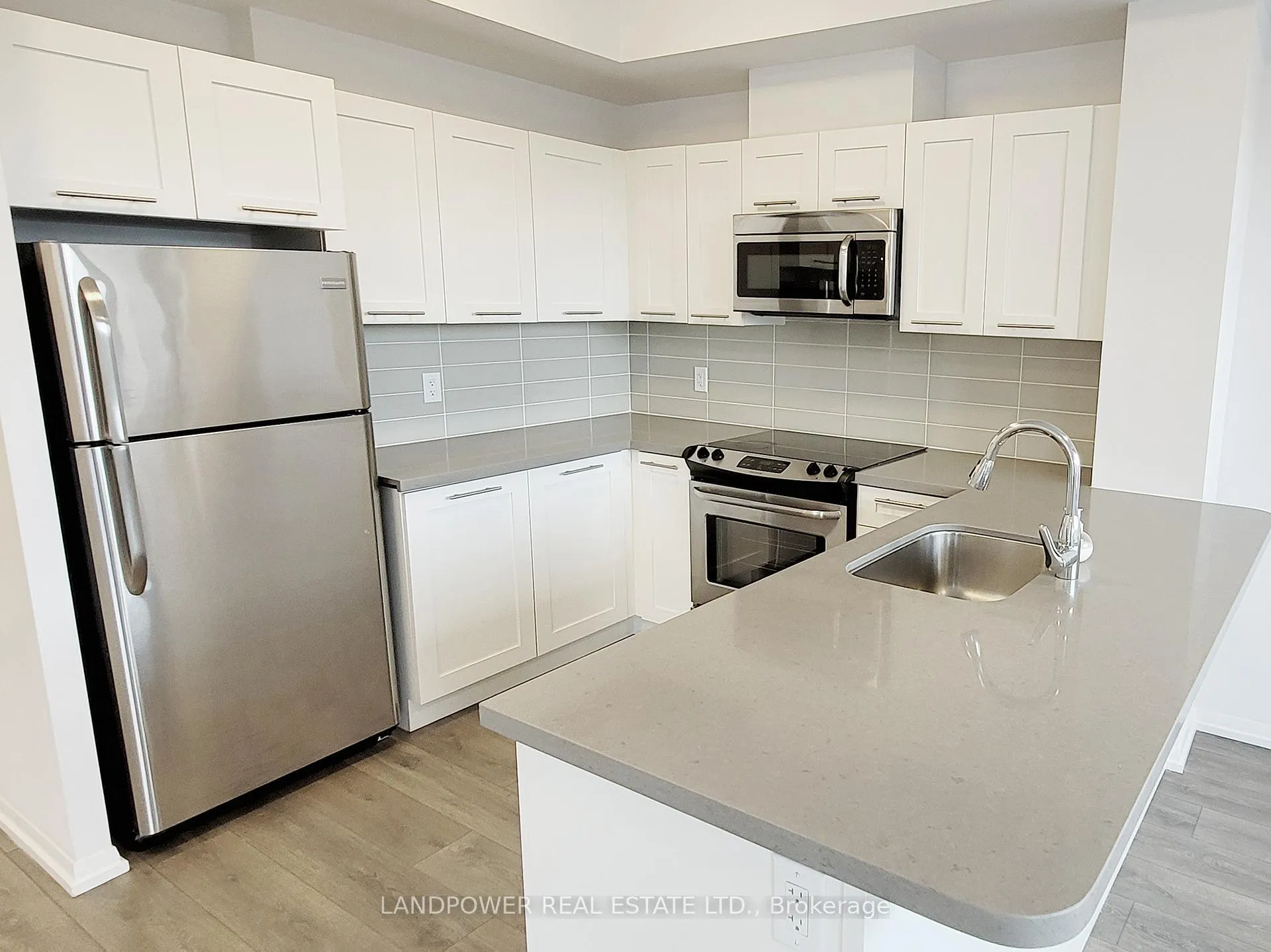 Photo 3 of Unit 227, 540 Bur Oak Avenue, Markham, Berczy — HOMEH