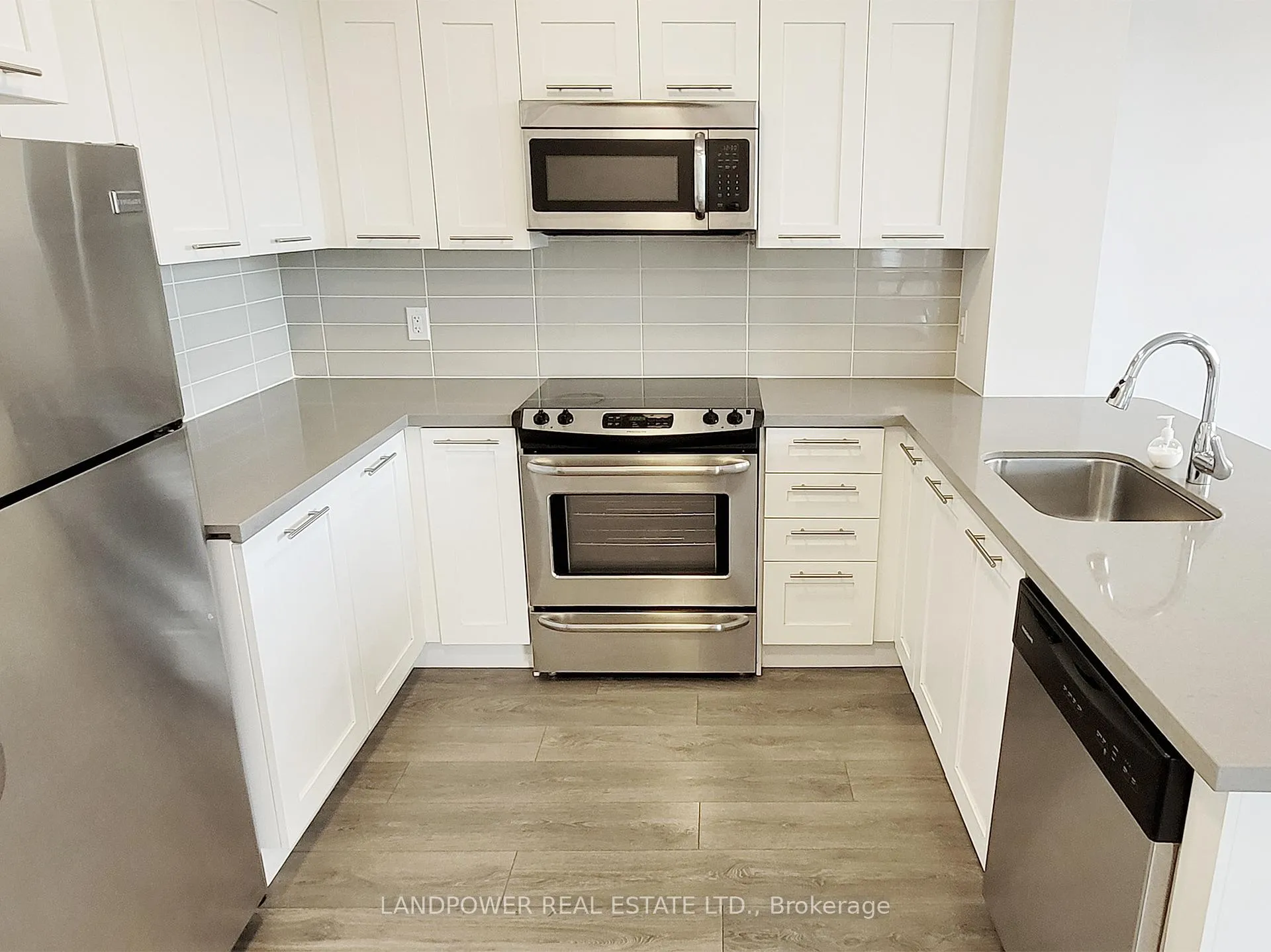 Photo 5 of Unit 227, 540 Bur Oak Avenue, Markham, Berczy — HOMEH