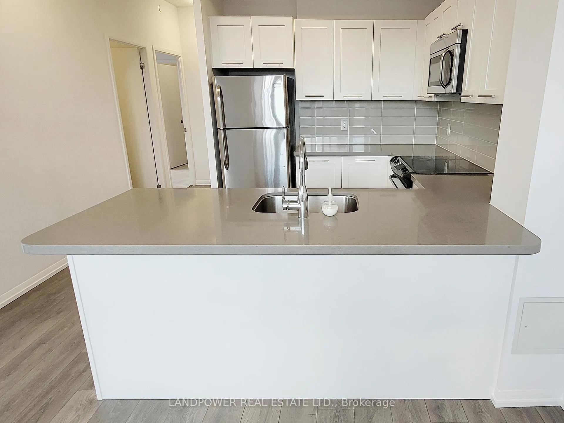 Photo 8 of Unit 227, 540 Bur Oak Avenue, Markham, Berczy — HOMEH