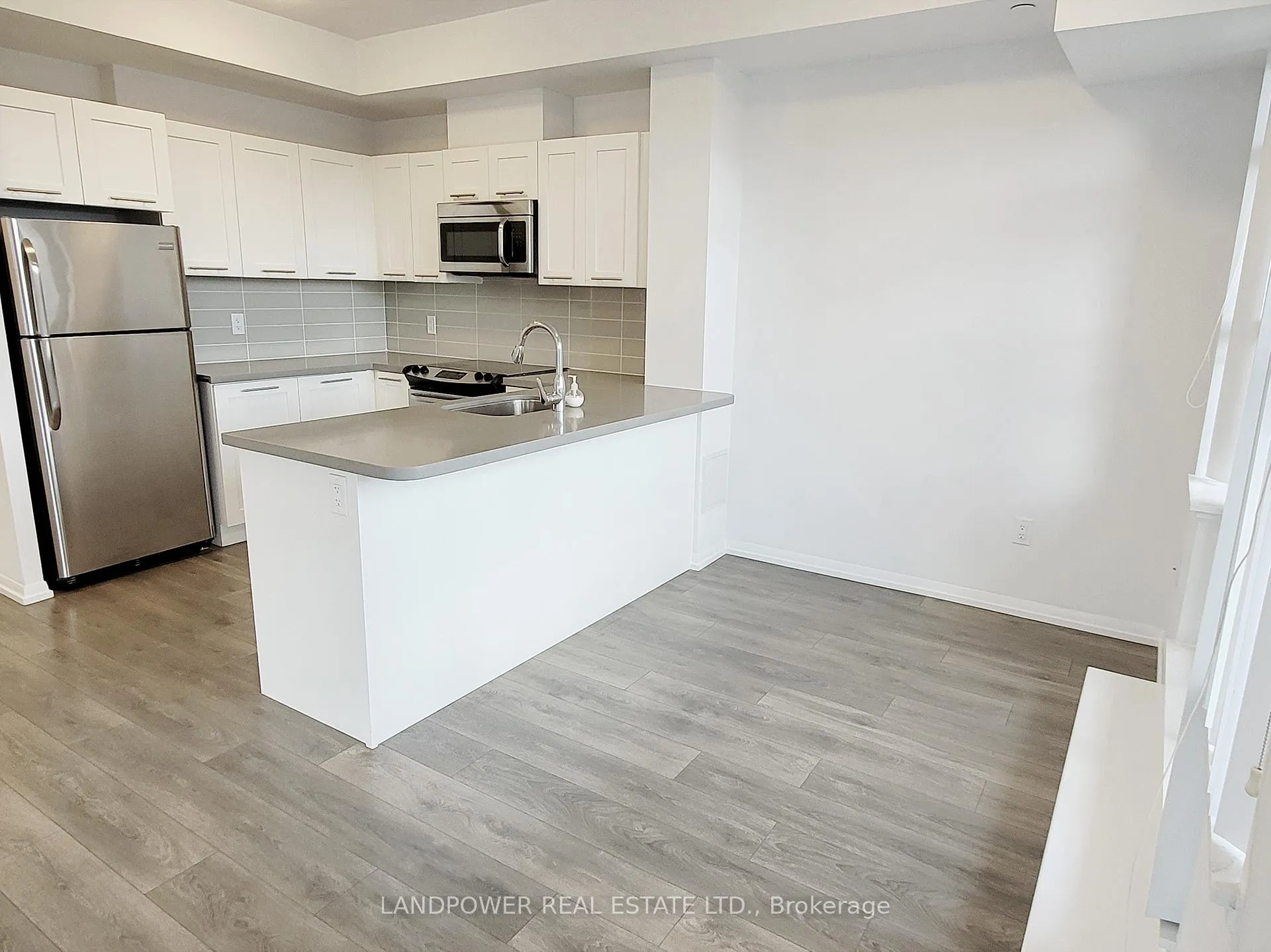 Photo 10 of Unit 227, 540 Bur Oak Avenue, Markham, Berczy — HOMEH