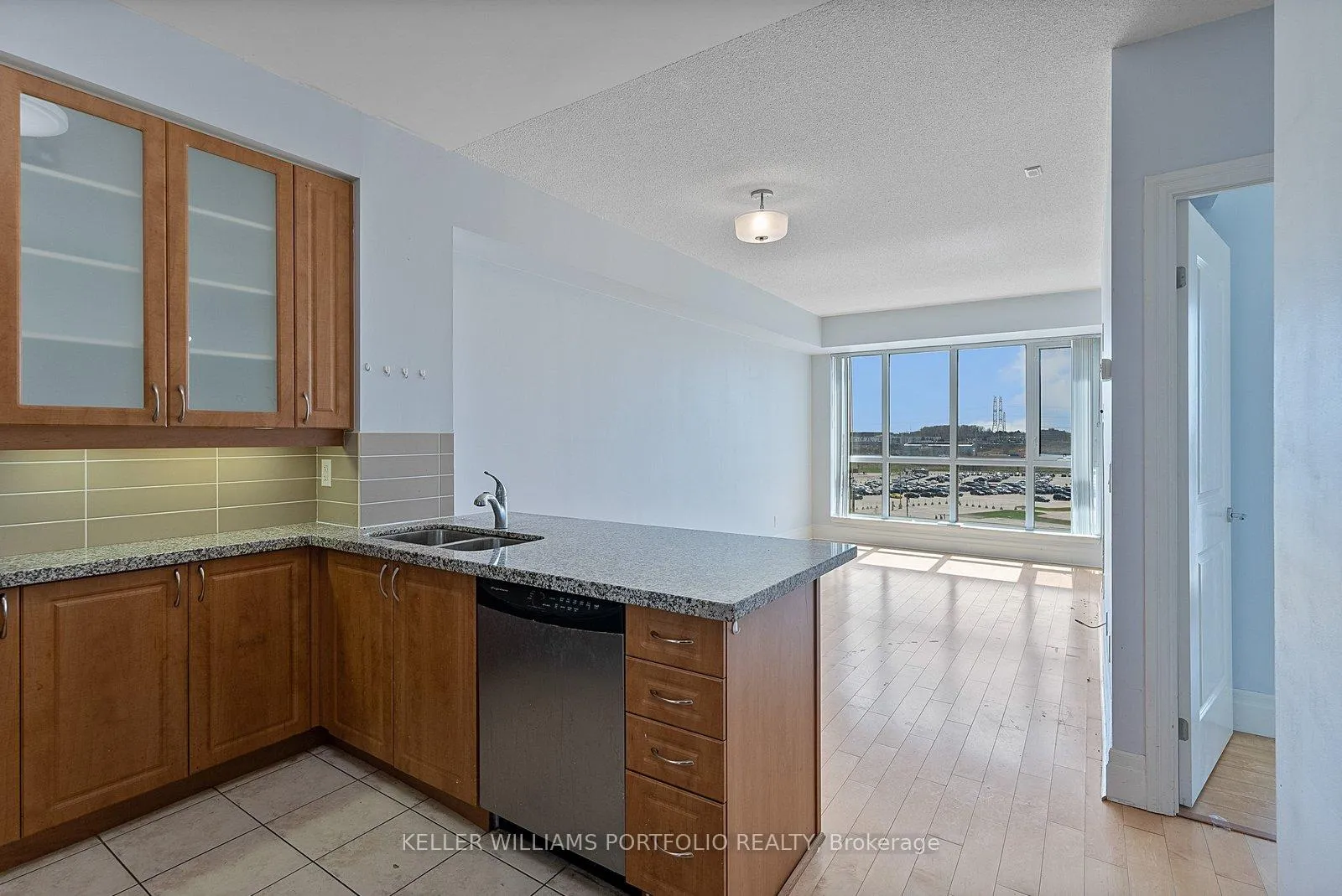 Photo 2 of Unit 607, 39 Upper Duke Crescent, Markham, Unionville — HOMEH