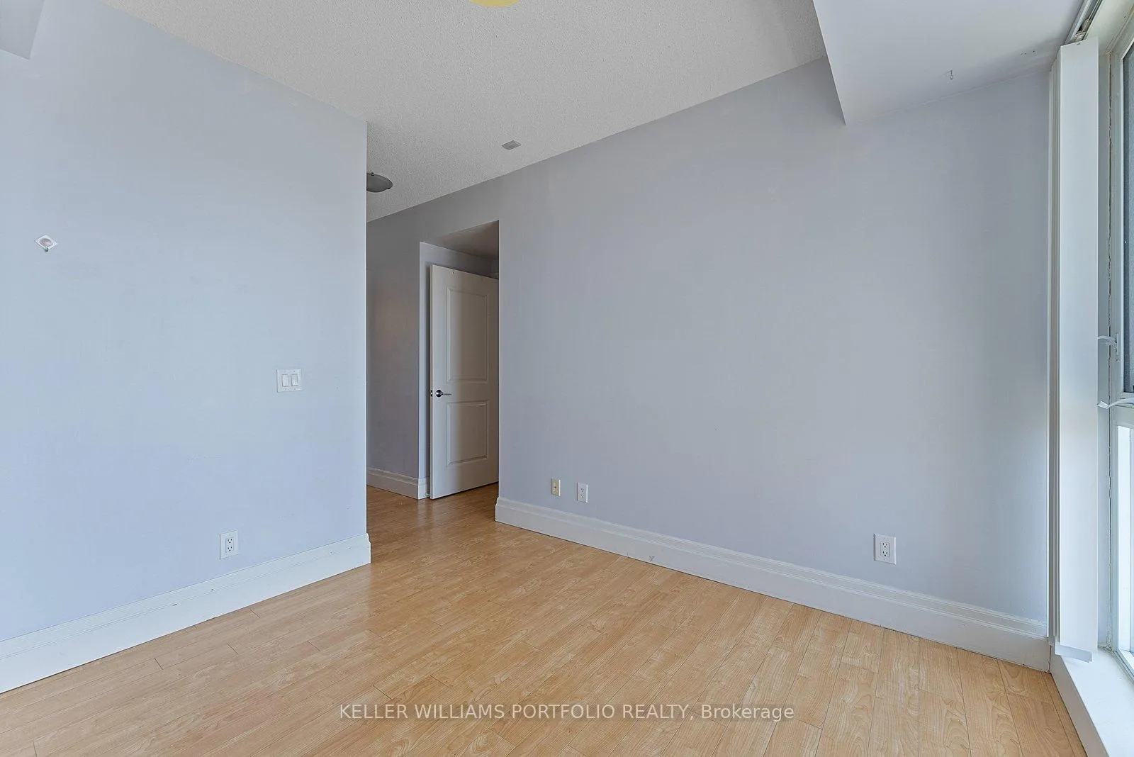 Photo 17 of Unit 607, 39 Upper Duke Crescent, Markham, Unionville — HOMEH
