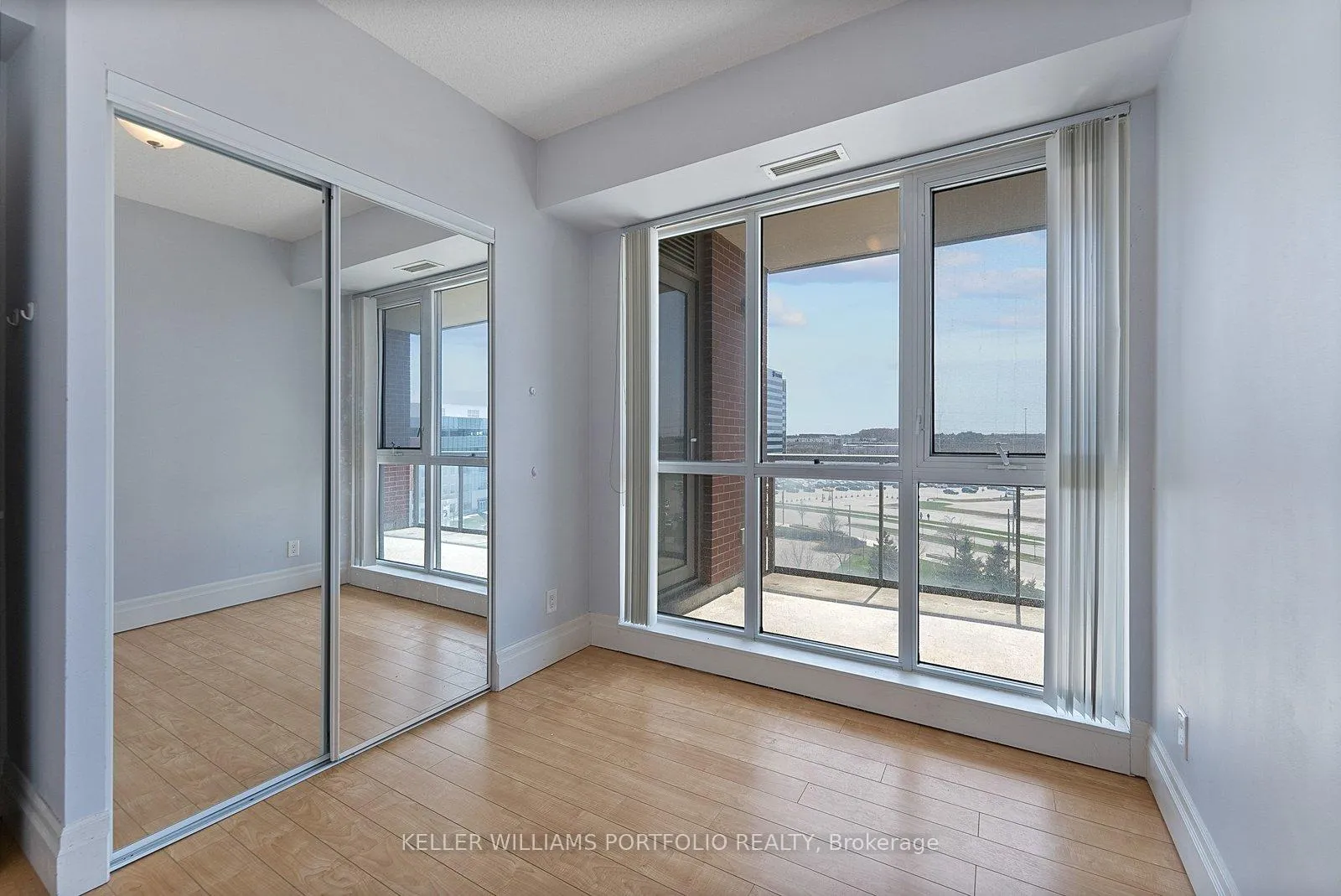 Photo 22 of Unit 607, 39 Upper Duke Crescent, Markham, Unionville — HOMEH