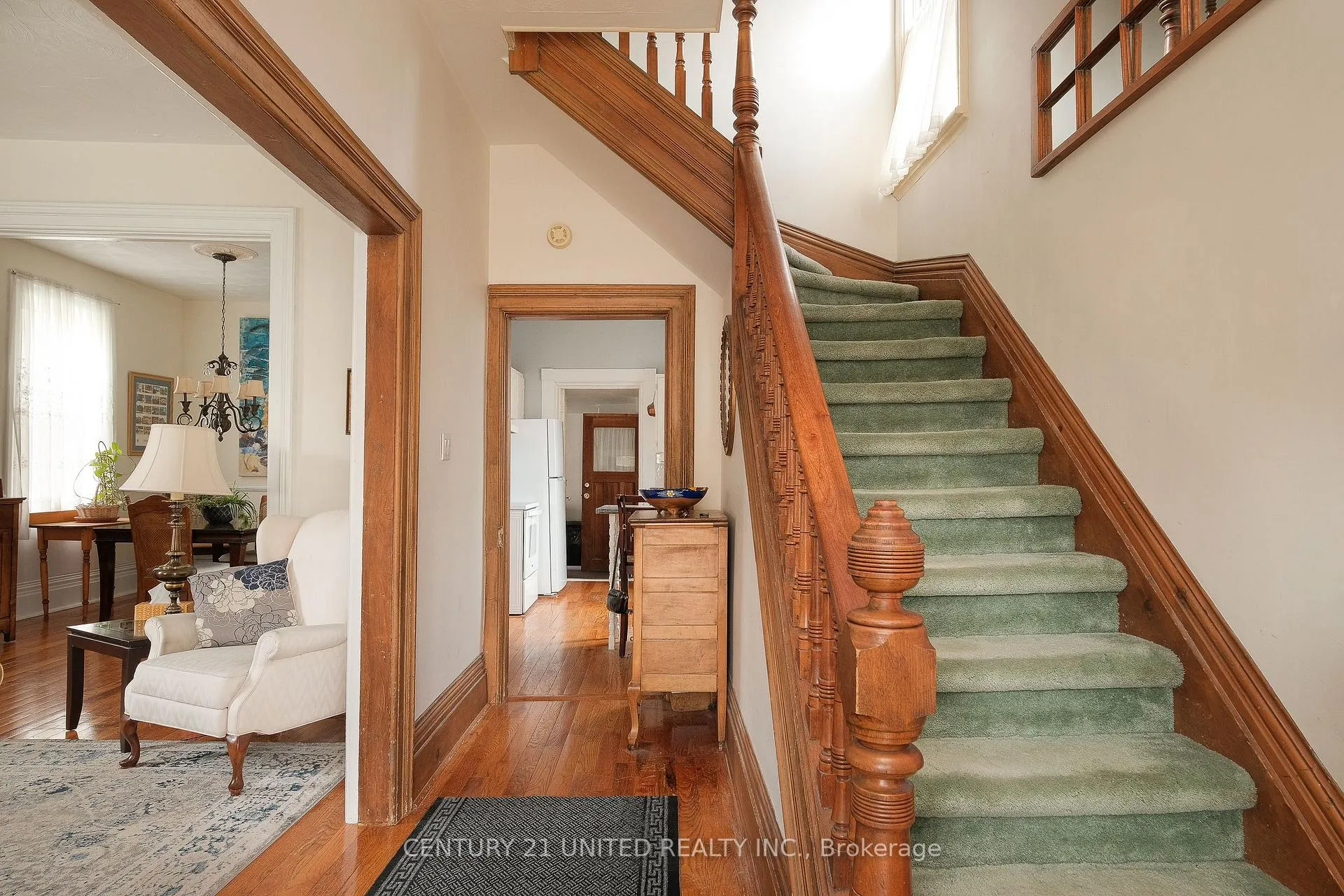 Photo 3 of 846 George Street N, Peterborough, Northcrest Ward 5 — HOMEH