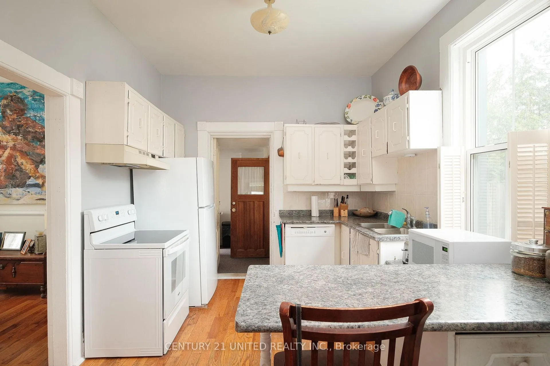 Photo 10 of 846 George Street N, Peterborough, Northcrest Ward 5 — HOMEH