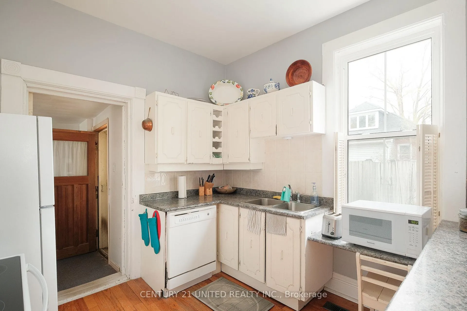 Photo 12 of 846 George Street N, Peterborough, Northcrest Ward 5 — HOMEH