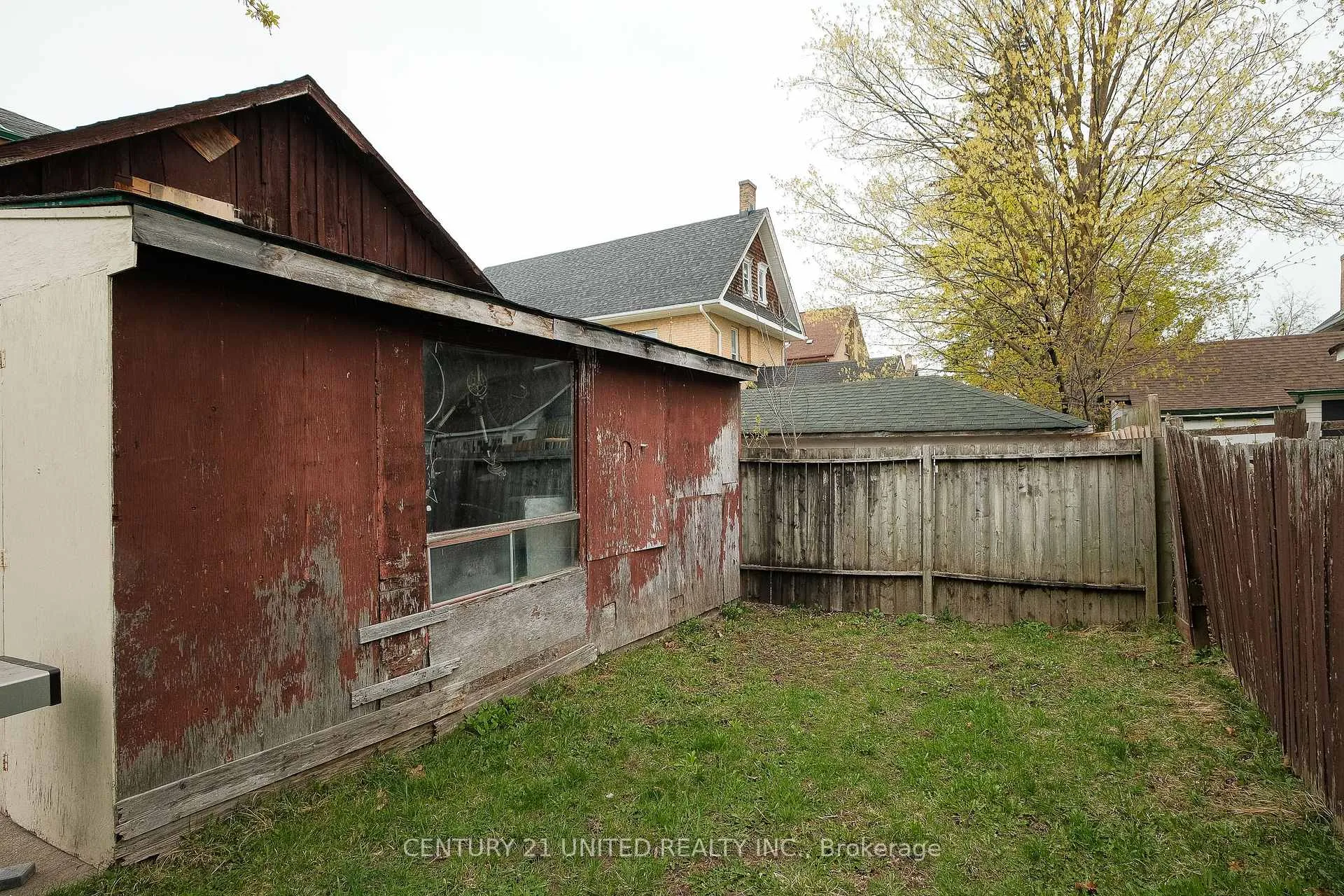 Photo 35 of 846 George Street N, Peterborough, Northcrest Ward 5 — HOMEH