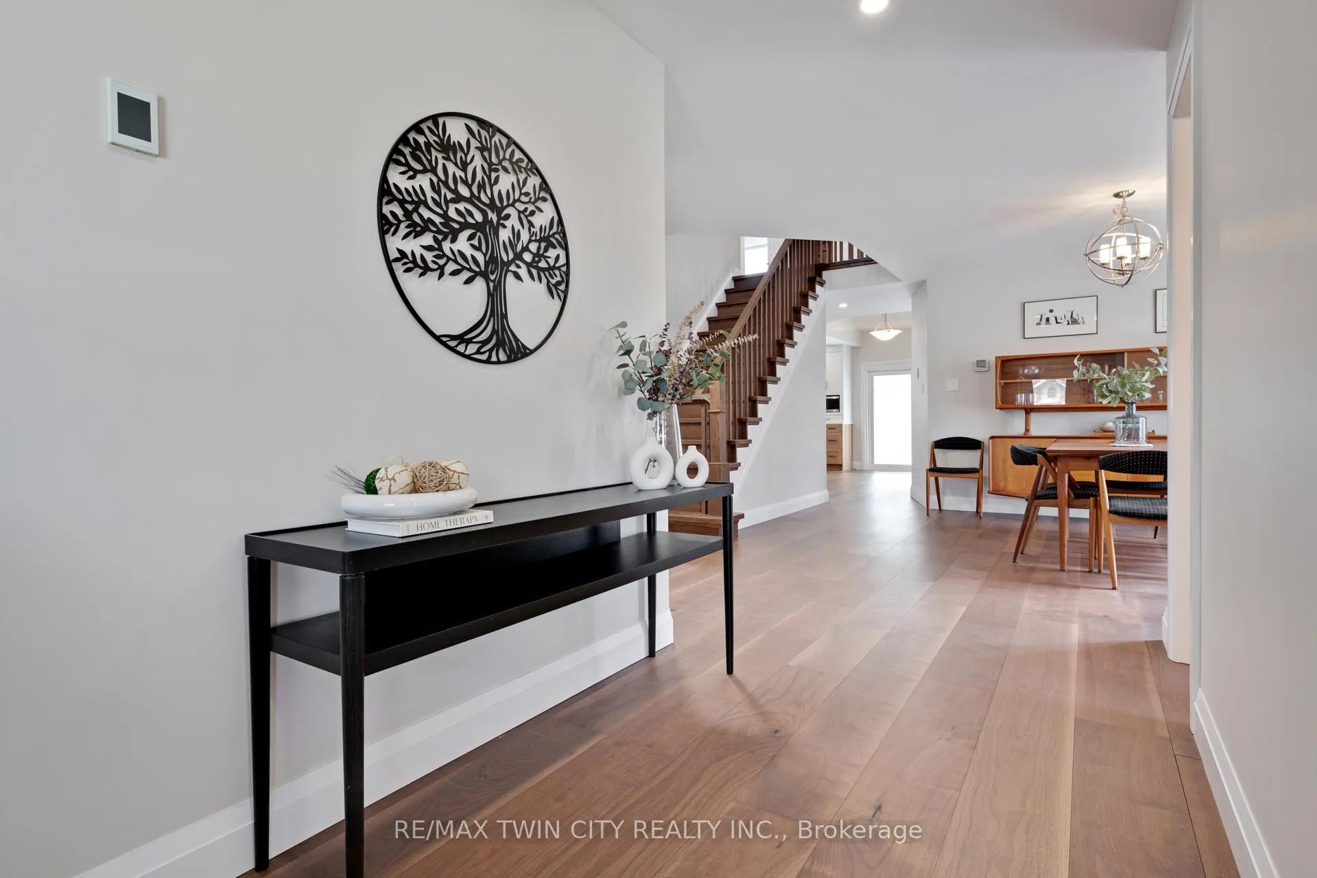 Photo 4 of 514 Birchleaf Walk, Waterloo, Westvale — HOMEH