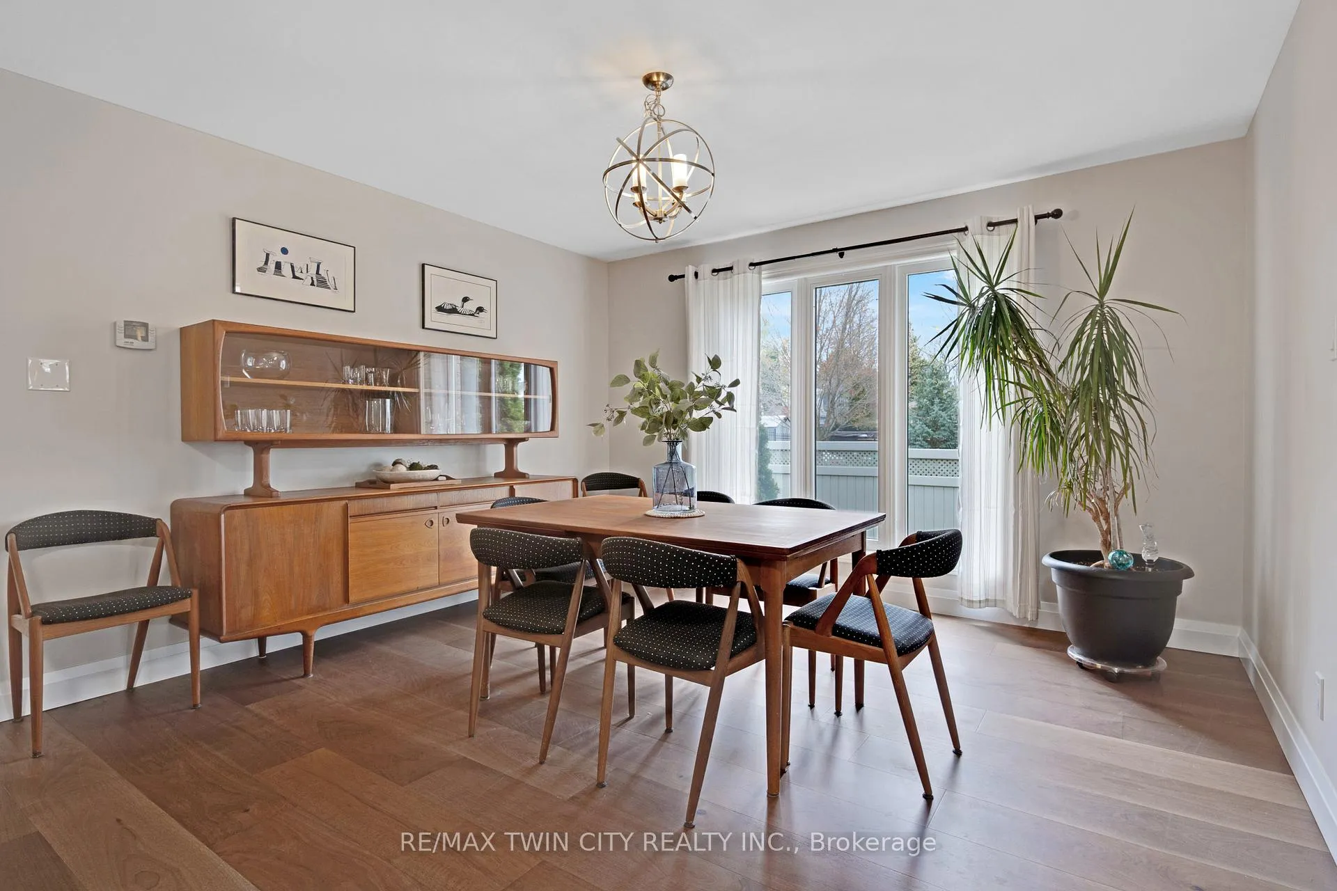 Photo 7 of 514 Birchleaf Walk, Waterloo, Westvale — HOMEH