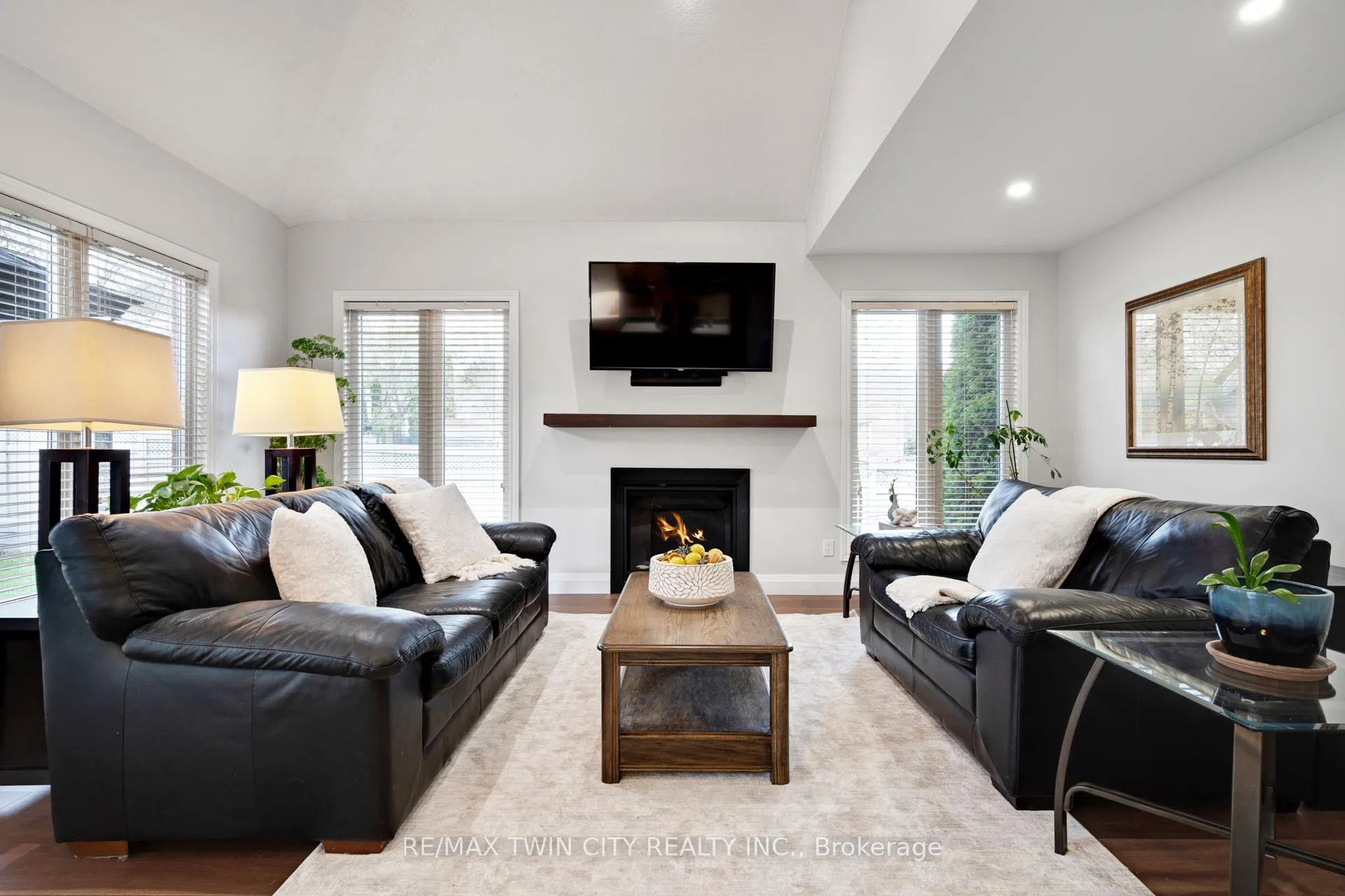 Photo 12 of 514 Birchleaf Walk, Waterloo, Westvale — HOMEH