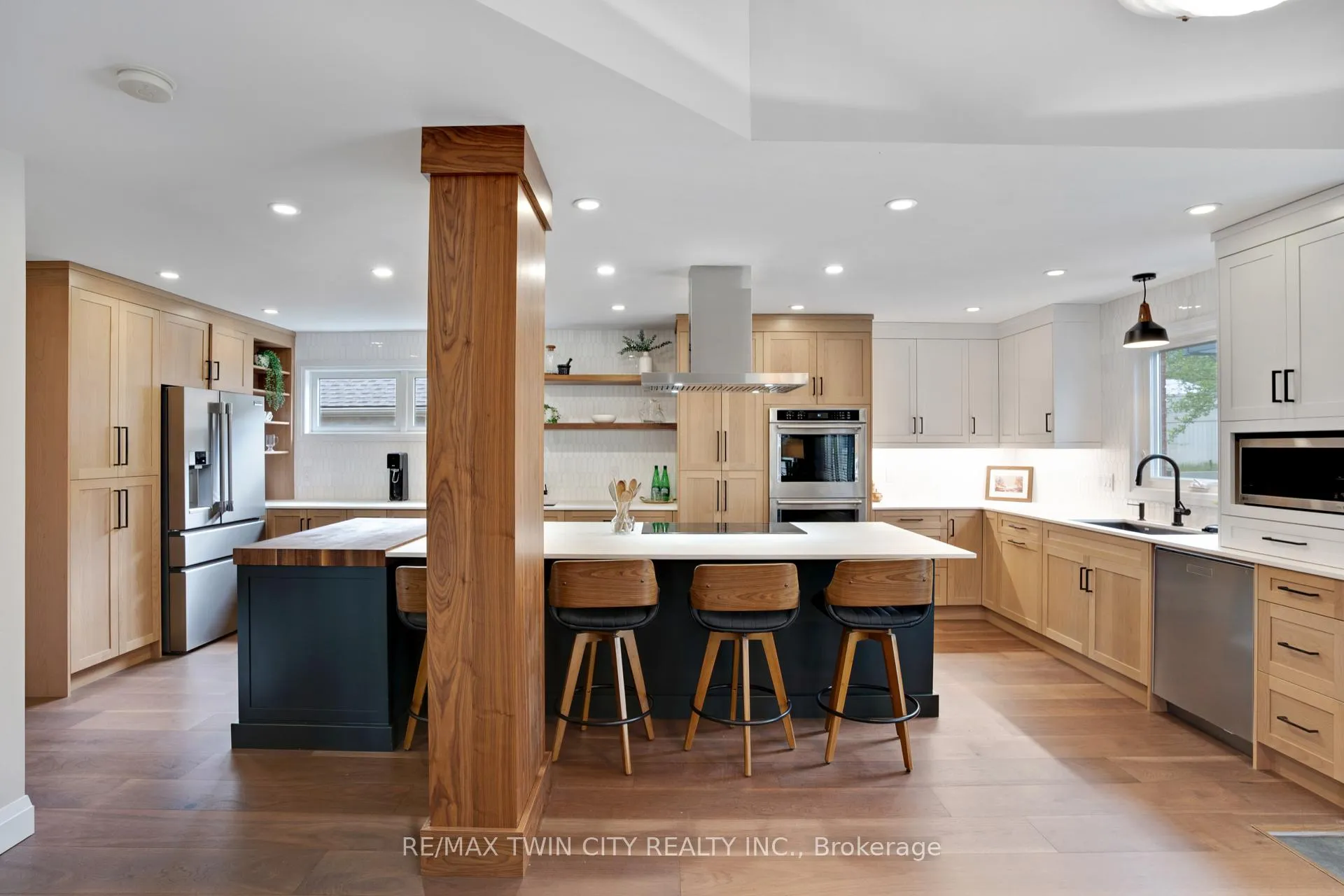 Photo 18 of 514 Birchleaf Walk, Waterloo, Westvale — HOMEH