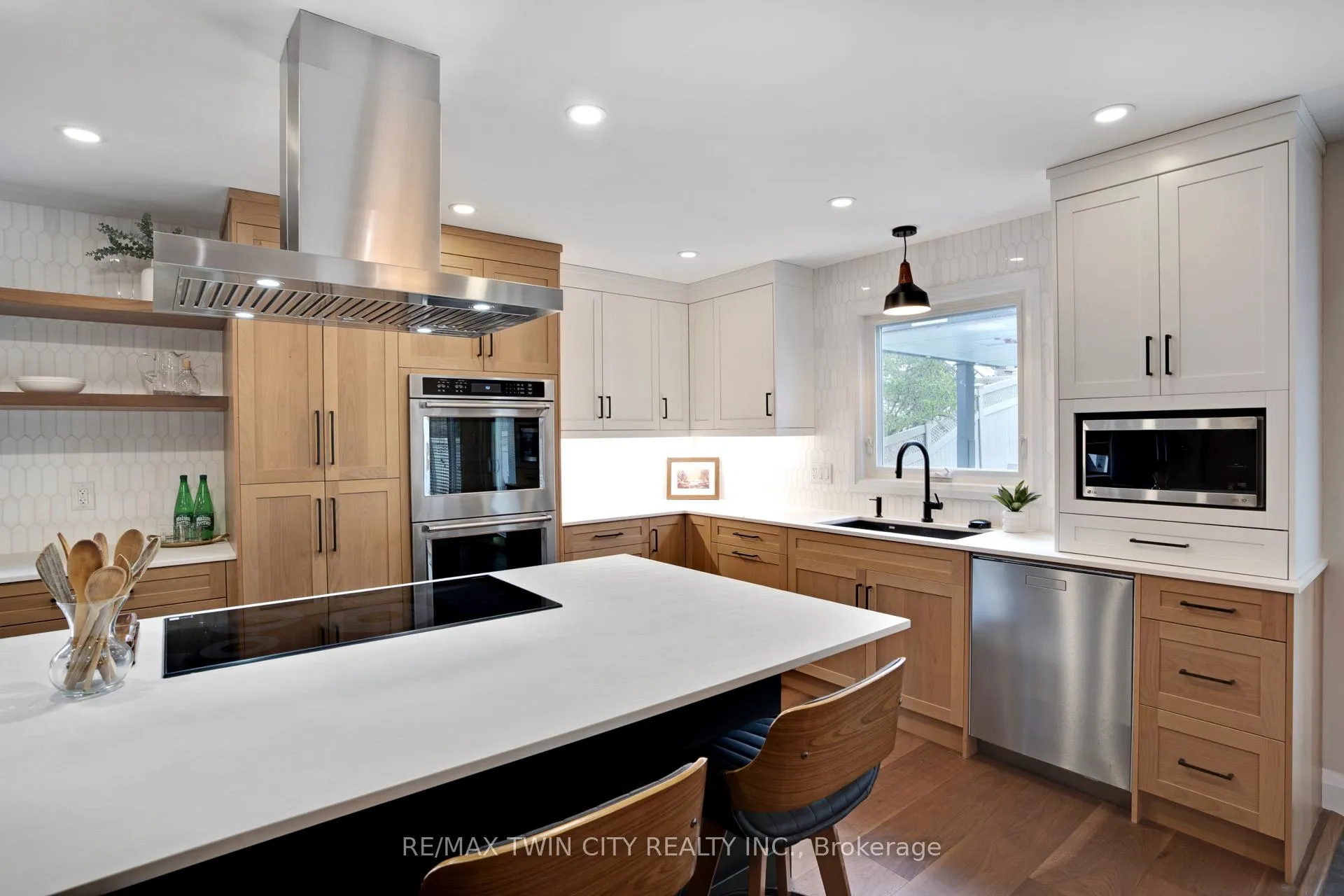 Photo 19 of 514 Birchleaf Walk, Waterloo, Westvale — HOMEH
