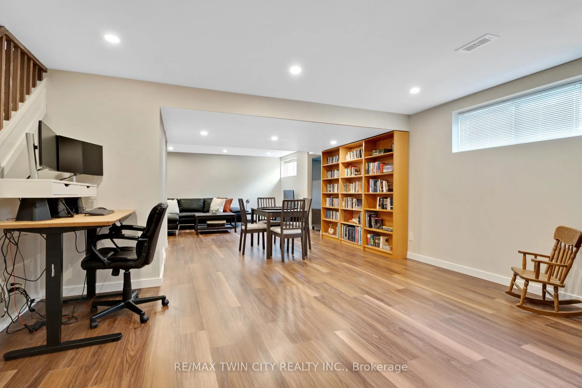 Photo 38 of 514 Birchleaf Walk, Waterloo, Westvale — HOMEH