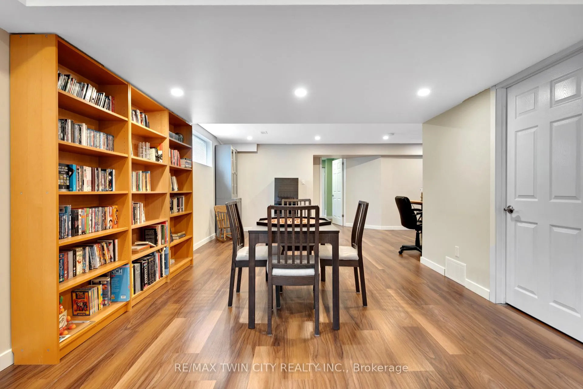 Photo 39 of 514 Birchleaf Walk, Waterloo, Westvale — HOMEH