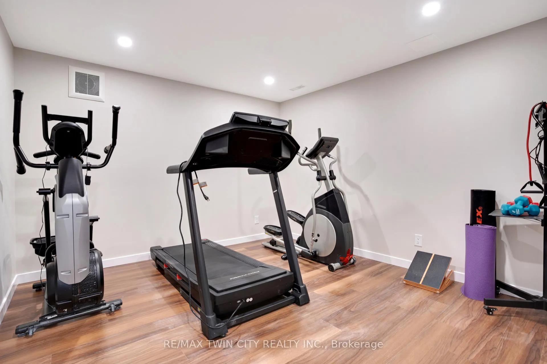 Photo 41 of 514 Birchleaf Walk, Waterloo, Westvale — HOMEH