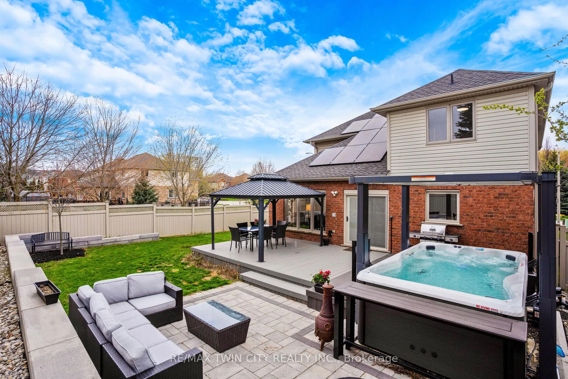 Photo 43 of 514 Birchleaf Walk, Waterloo, Westvale — HOMEH